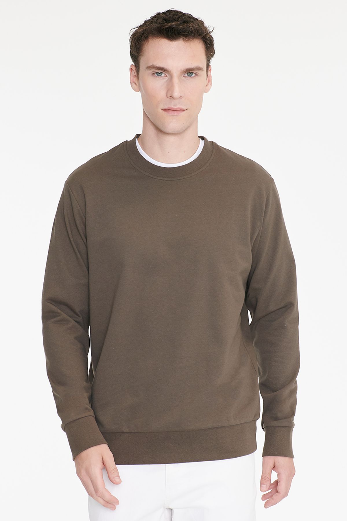 AC&Co / Altınyıldız Classics Erkek Haki Pamuklu Standart Fit Normal Kesim 2 İplik Bisiklet Yaka Sweatshirt görsel 3