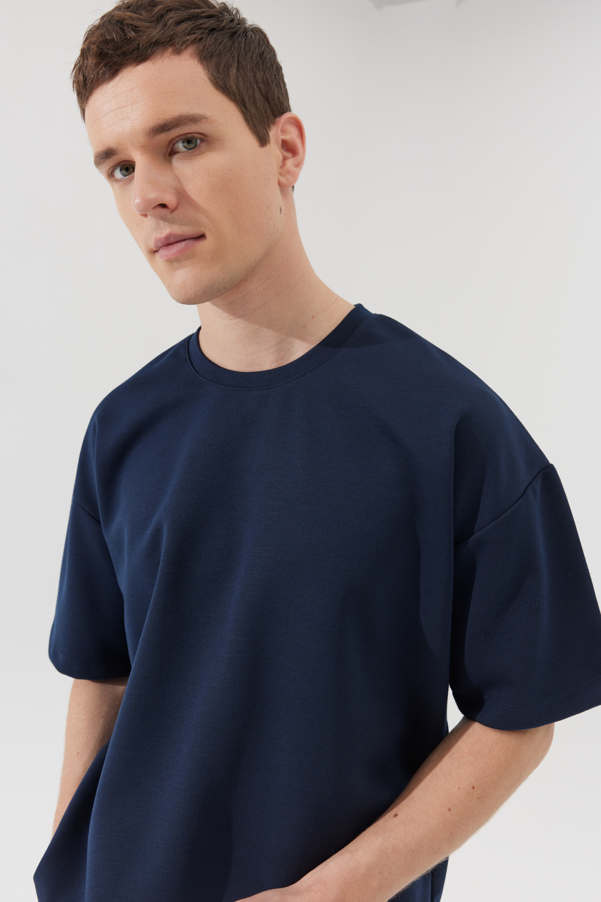 AC&Co / Altınyıldız Classics Erkek Lacivert Oversize Bol Kesim Bisiklet Yaka Kısa Kollu Sweatshirt görsel 3