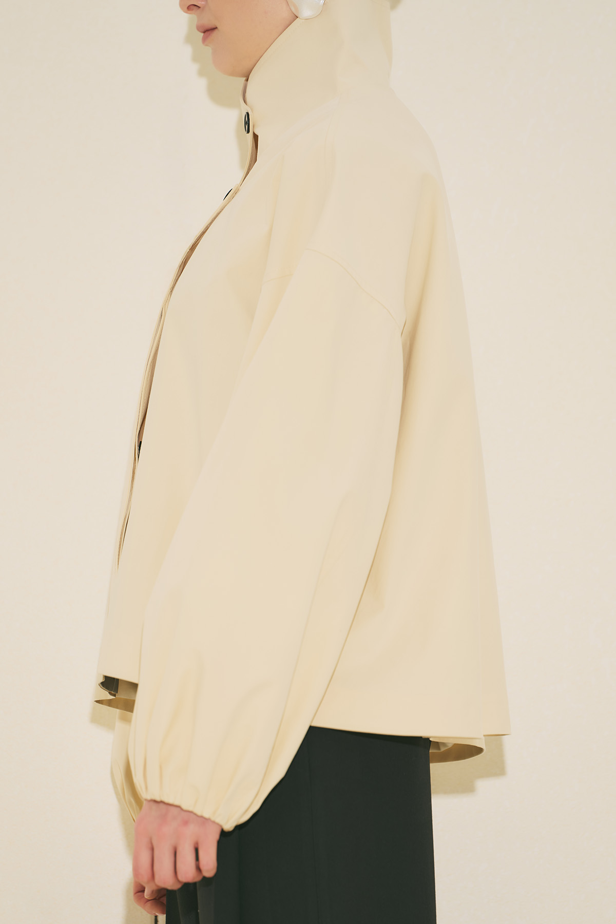 Manuka Melva Geniş Kol Kısa Trençkot Vanilya görsel 2