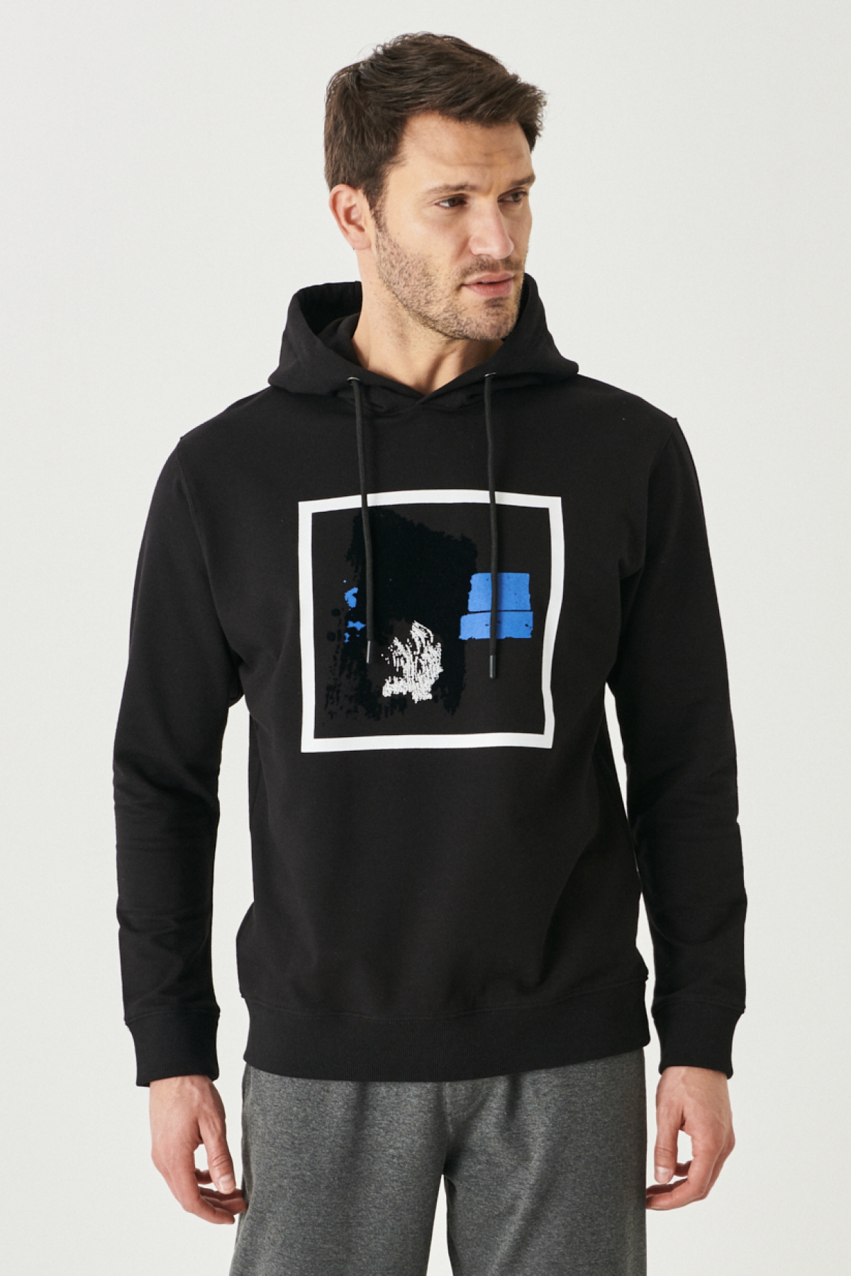 Altınyıldız Classics Erkek Siyah Standart Fit Normal Kesim Kapüşonlu Baskılı Sweatshirt