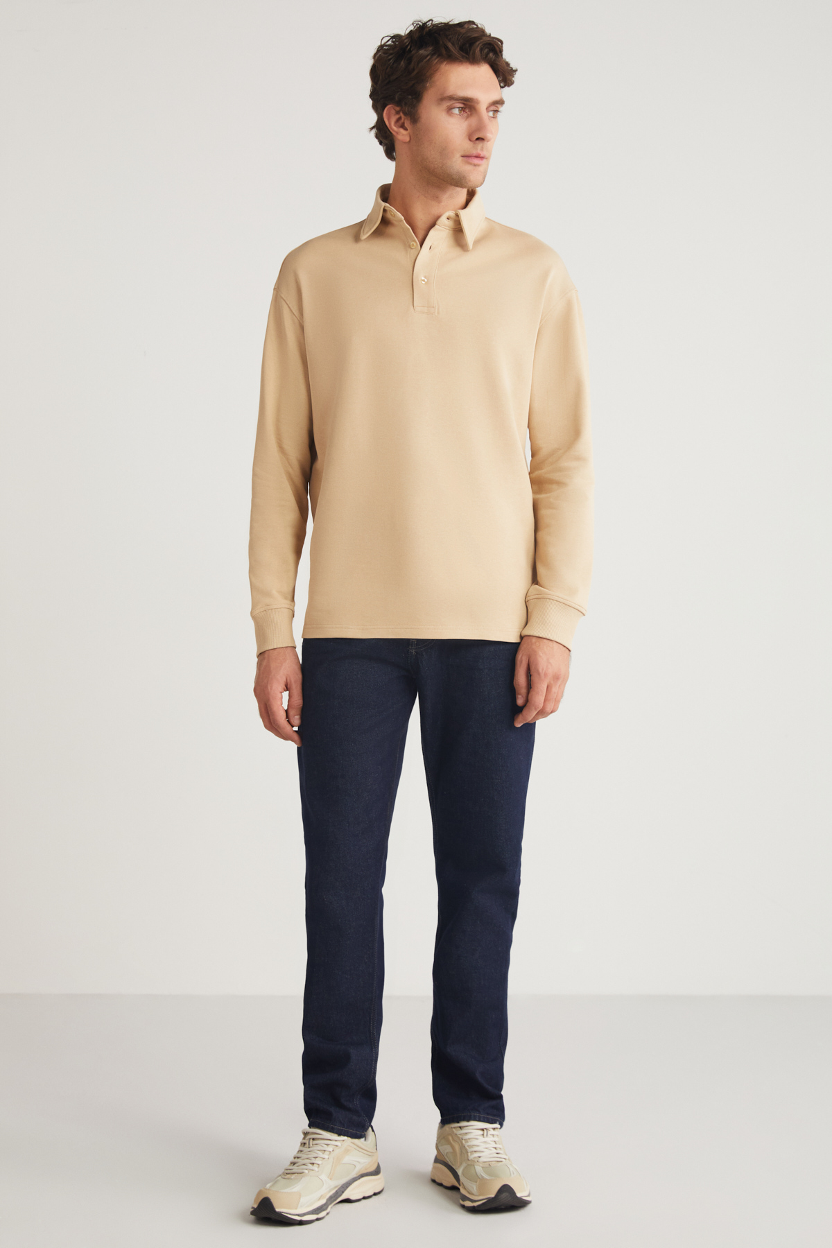 GRIMELANGE Erkek Polo Sweat Gömlek Yakalı Organik Pamuklu Yırtmaçlı İçi Polarsız BEJ Sweatshirt görsel 2
