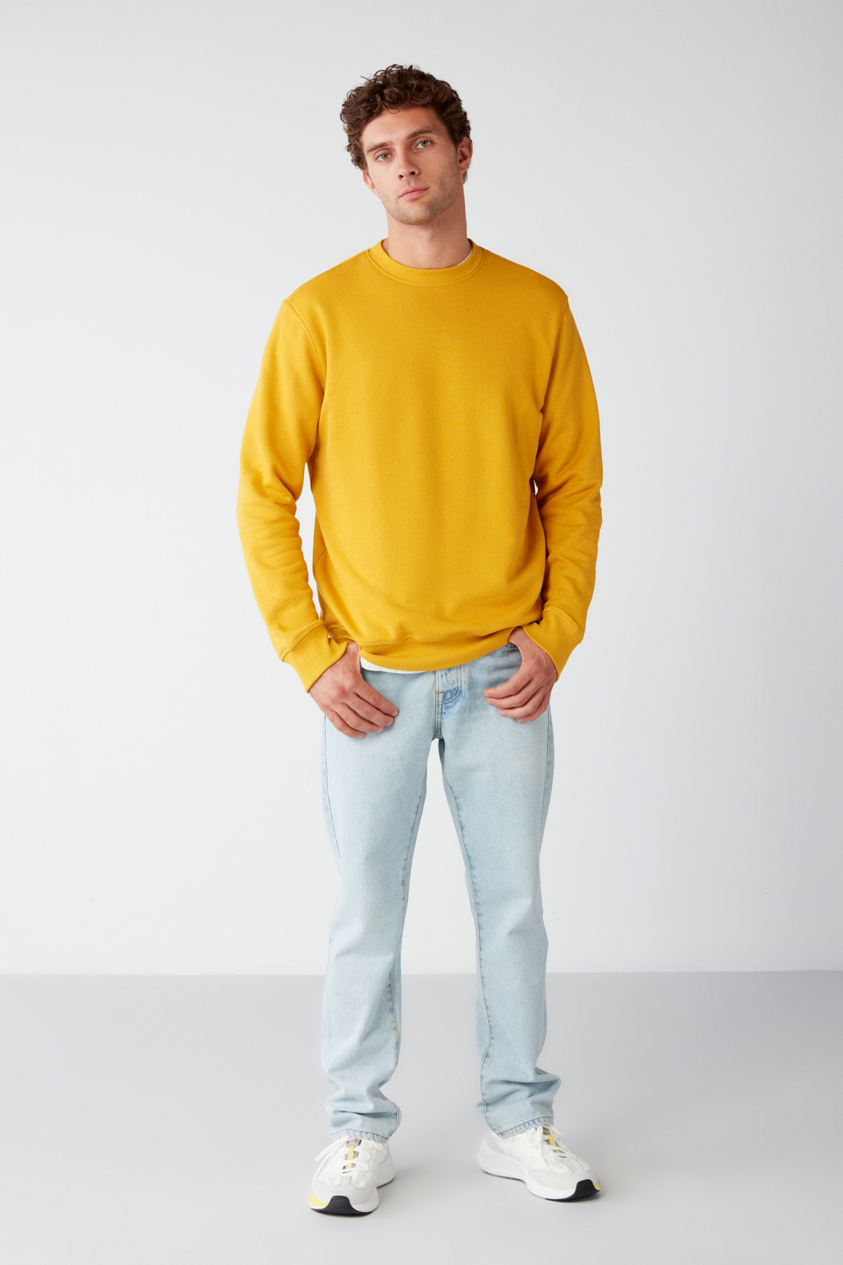 GRIMELANGE Erkek Organik Kumaşlı Yumuşacık Regular Fit Yuvarlak Yakalı SAFRAN Sweatshirt görsel 4