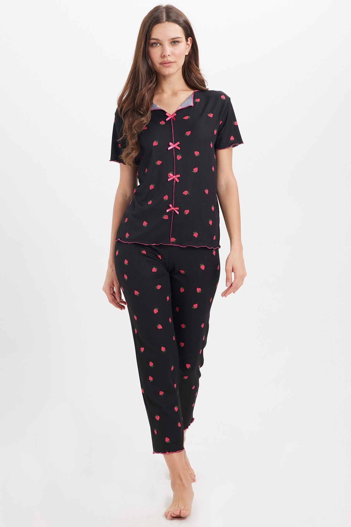 TUDORS Kadın Standart Fit Normal Kesim Fitilli Görünüm Fiyonk Detaylı Kısa Kol Baskılı Siyah Pijama Takımı görsel 8