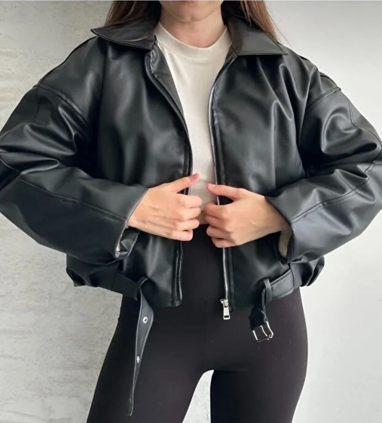 ginger love Kadın İçi Pelüş Astarlı Suni Deri Ceket Kemer Detaylı Kürklü Oversize Kısa Mont Siyah