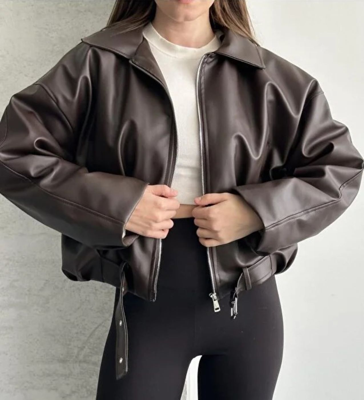 ginger love Kadın İçi Pelüş Astarlı Suni Deri Ceket Kemer Detaylı Kürklü Oversize Kısa Mont Kahverengi