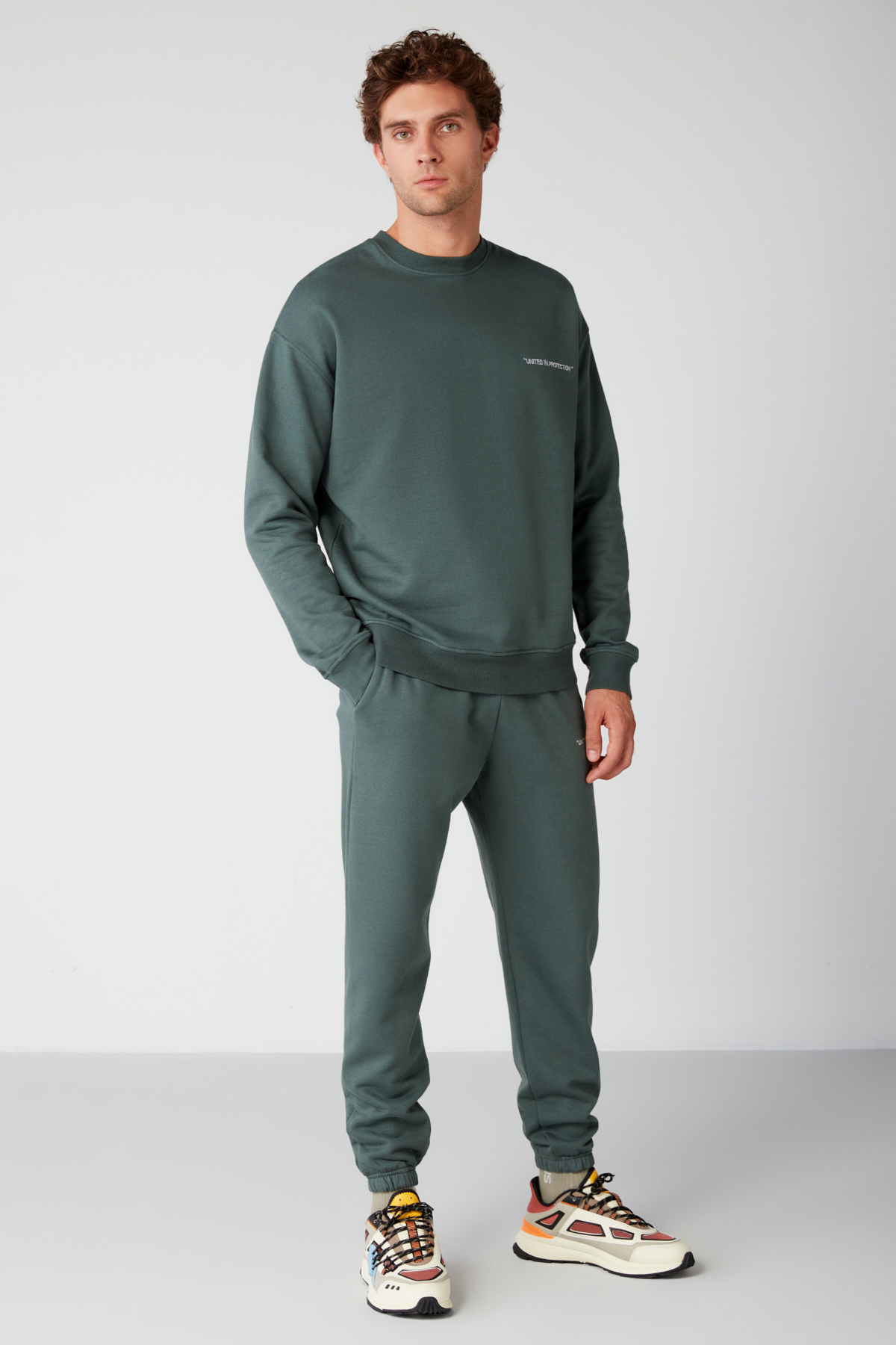 GRIMELANGE Erkek Organik Kumaşlı İçi Polarlı Yazı Nakışlı Jogger KOYU YEŞİL Eşofman Altı görsel 2