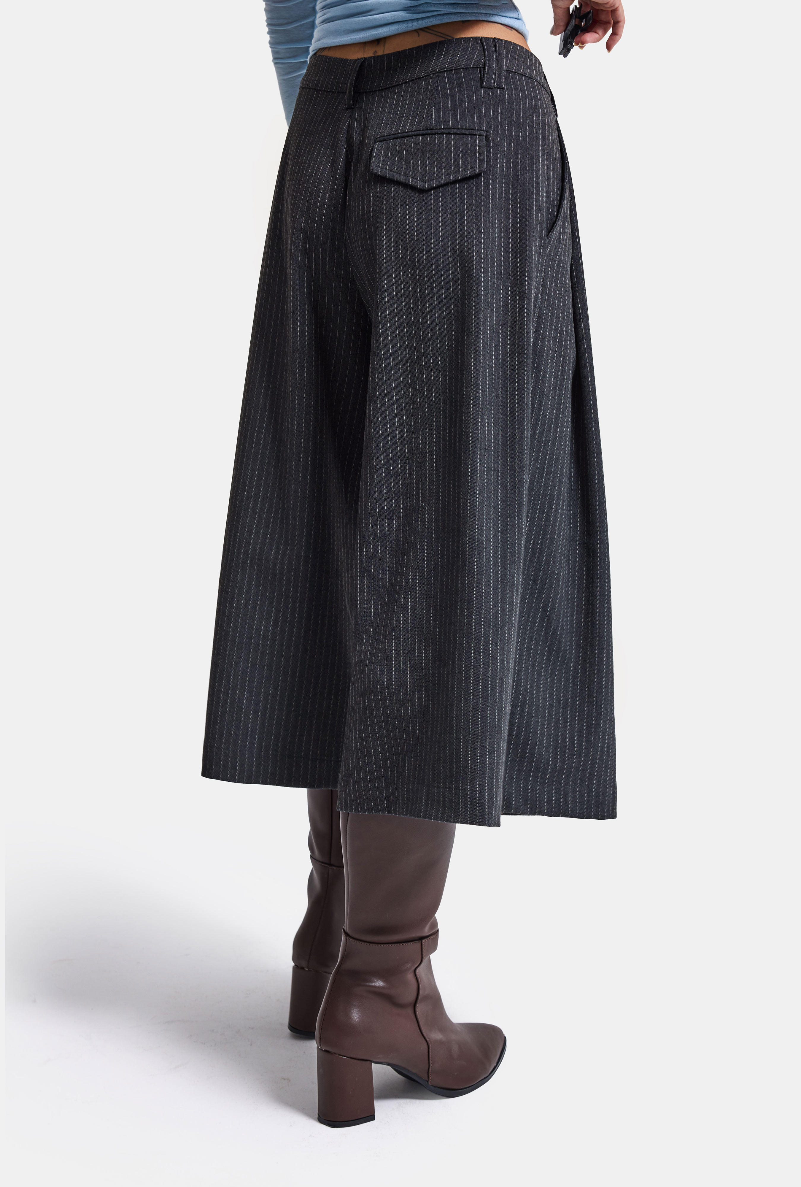 It's Basic Kadın Antrasit Çizgili w6-45 Baggy Bermuda Şort Pantolon görsel 5