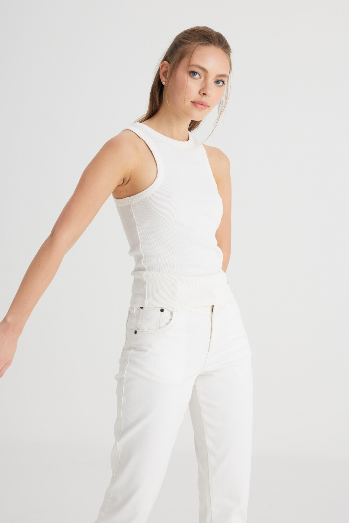 Wrangler Slim Fit Dar Kesim Bisiklet Yaka Beyaz Bluz