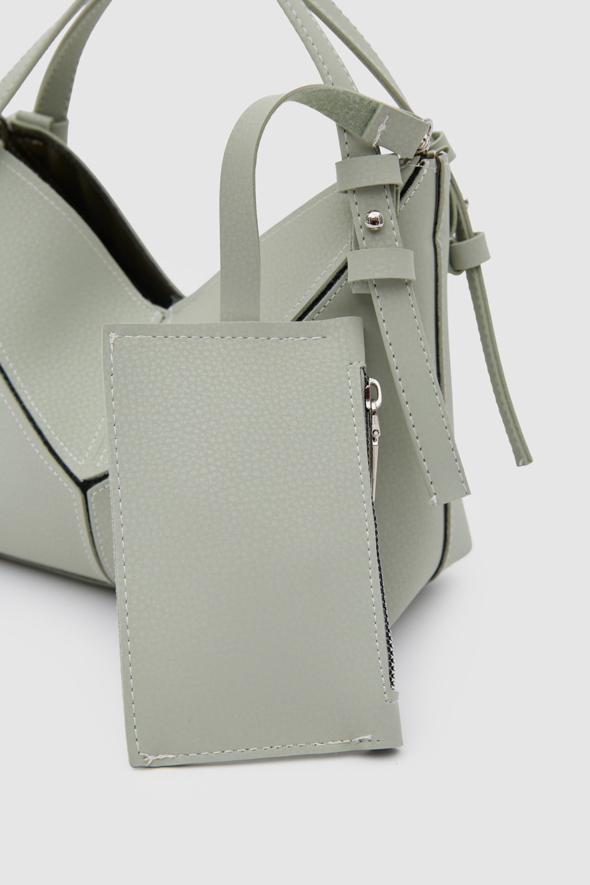 Shulebags Rada Asimetrik Charmlı El Ve Çapraz Çanta Mint görsel 8