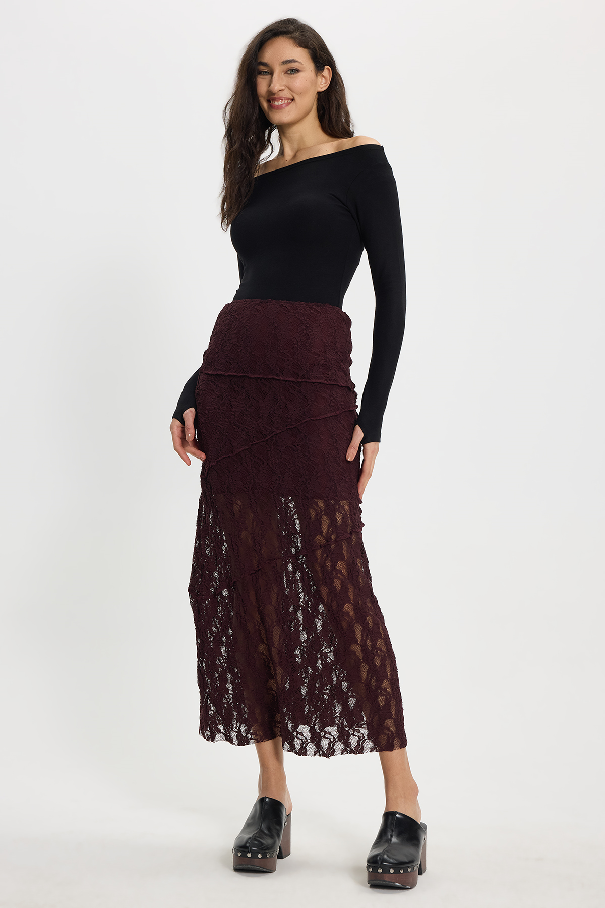 TUDORS Kadın Slim Fit Dar Kesim Lastikli Yüksek Bel Dantelli Kahverengi Etek görsel 2
