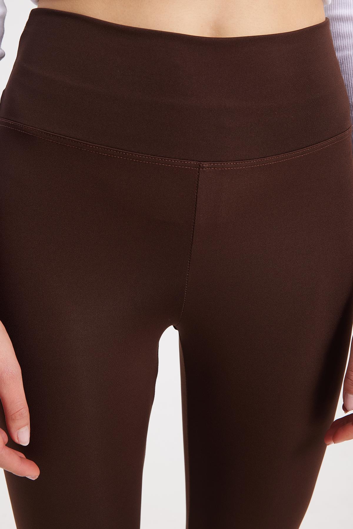 TUDORS Kadın Slim Fit Dar Kesim Scuba Kumaş Beli Lastikli Kahverengi Tayt görsel 3