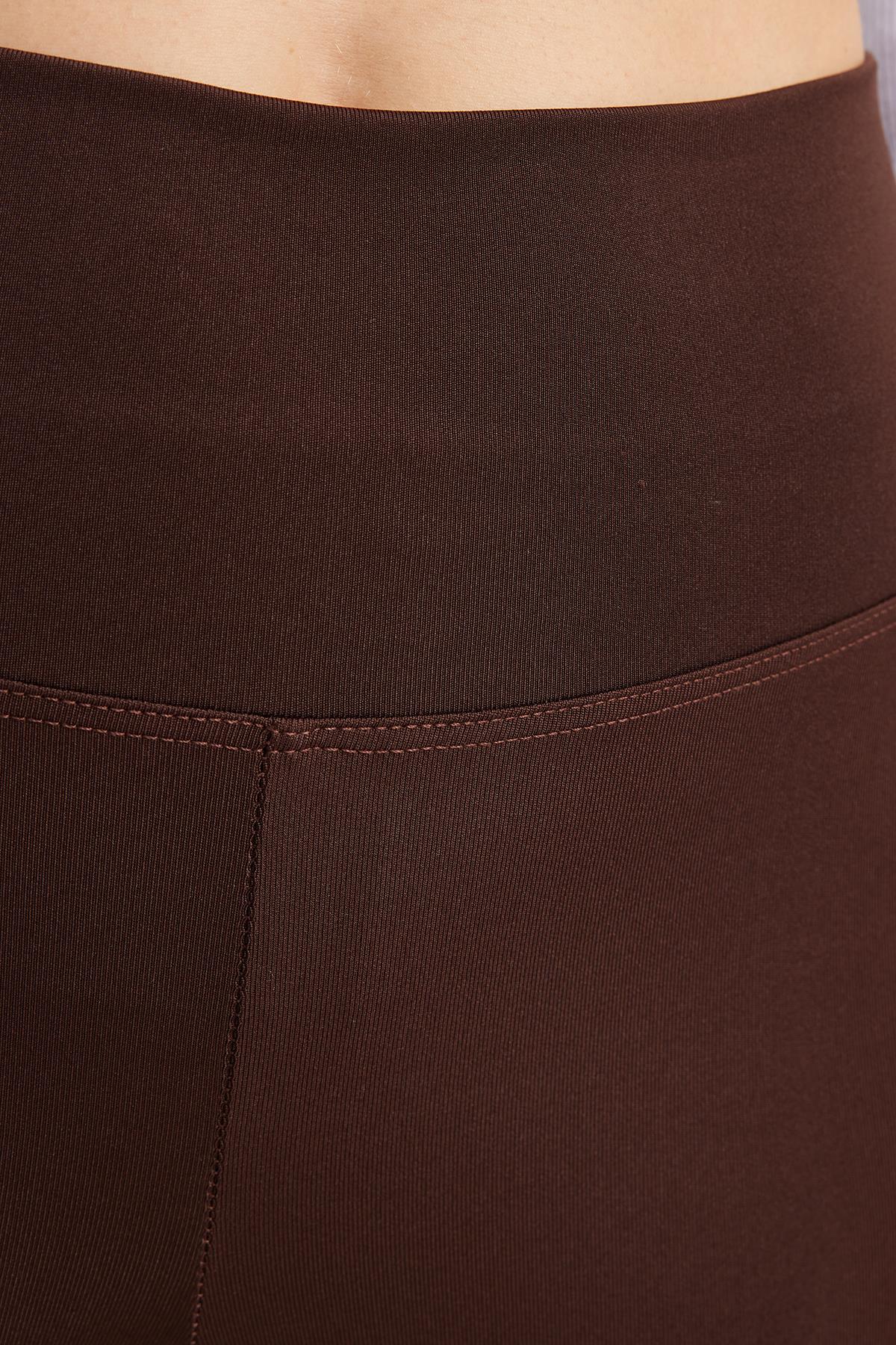 TUDORS Kadın Slim Fit Dar Kesim Scuba Kumaş Beli Lastikli Kahverengi Tayt görsel 4