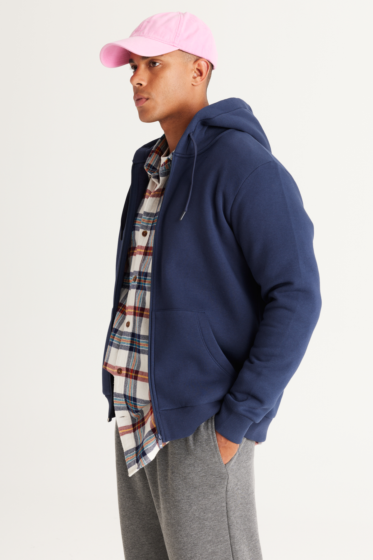 AC&Co / Altınyıldız Classics Lacivert Standart Fit Normal Kesim Kapüşonlu Erkek Fermuarlı Sweatshirt Hırka görsel 3