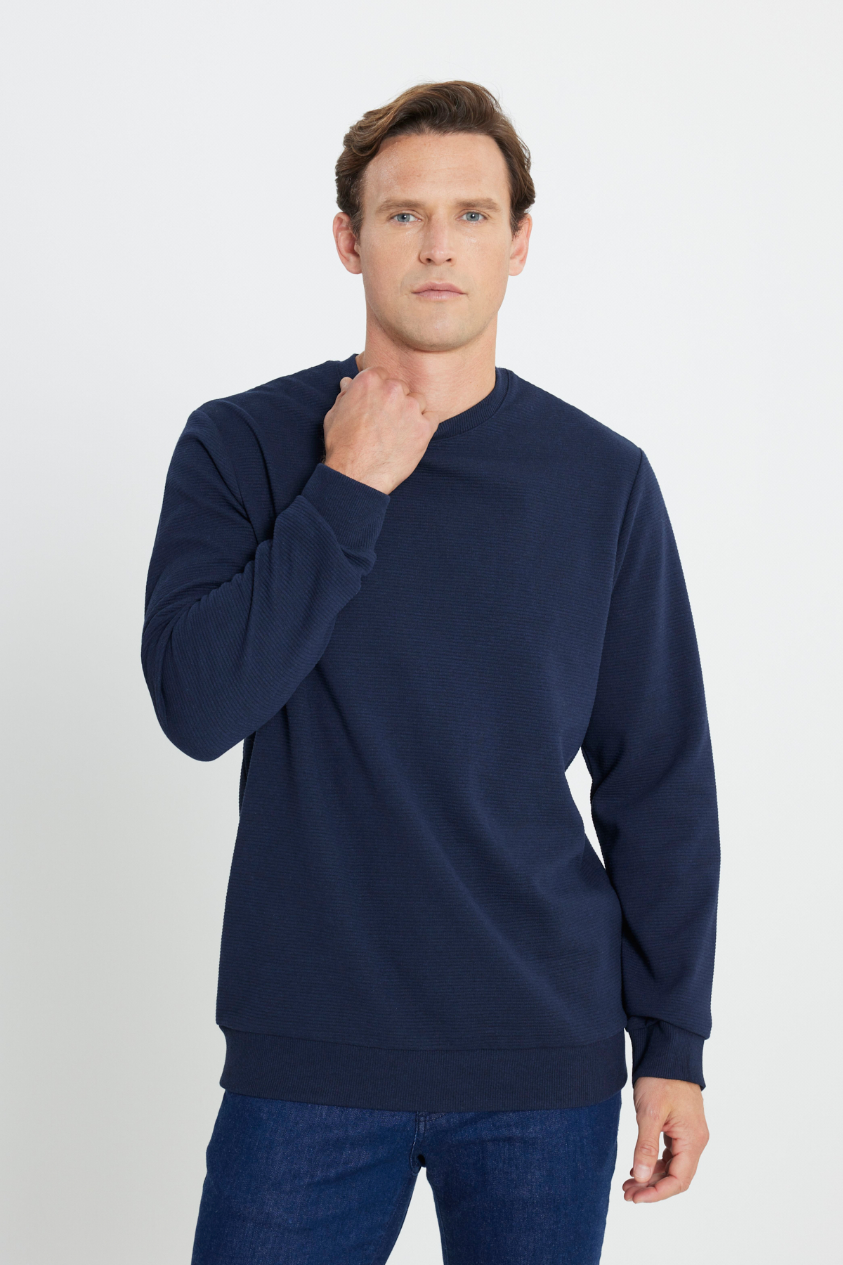 AC&Co / Altınyıldız Classics Erkek Lacivert 2 İplik Sıcak Tutan Standart Fit Normal Kesim Bisiklet Yaka Dokulu Sweatshirt görsel 3