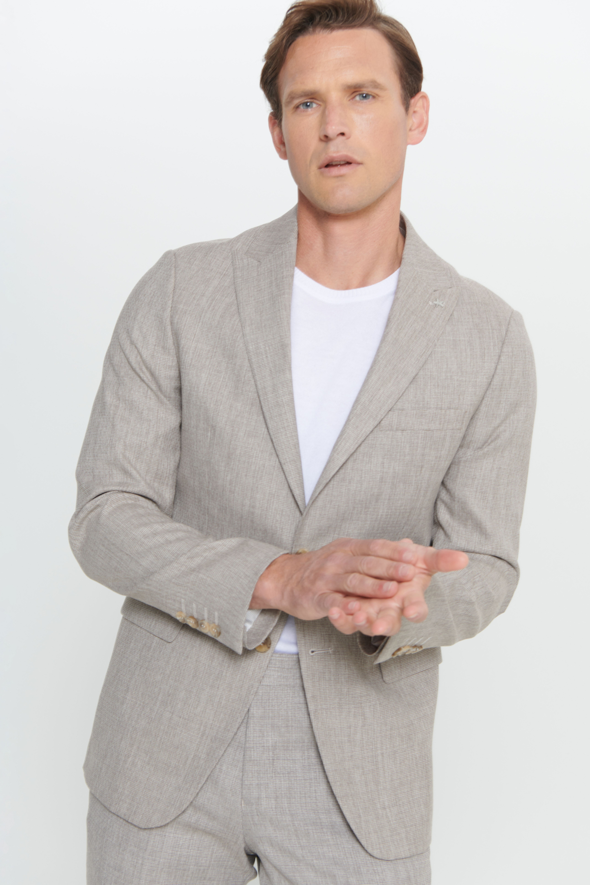 Altınyıldız Classics Erkek Açık Kahve Slim Fit Dar Kesim Kırlangıç Yaka Desenli Takım Elbise