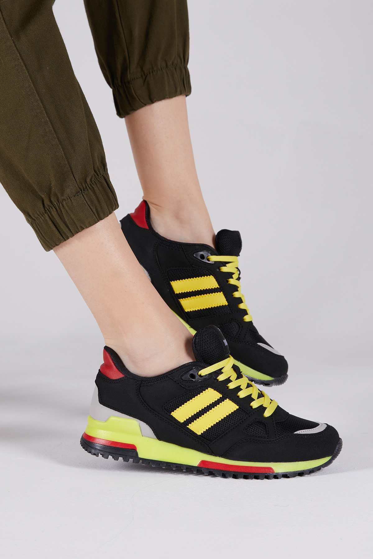 TONNY BLACK Unisex Siyah Sarı Termo Taban Şeritli Bağcıklı Spor Ayakkabı görsel 4