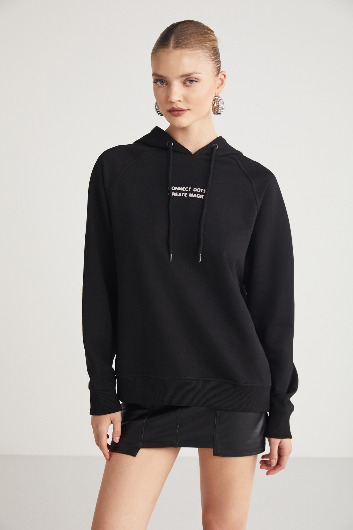 ETHIQUET GLACE Kadın Ön Ve Arka Baskı Detaylı Kapüşonlu Regular Fit Normal Kalıp SİYAH Sweatshirt görsel 3