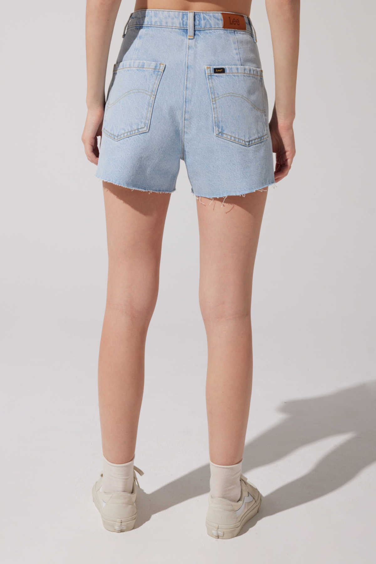 Lee Stella Regular Fit Yüksek Bel Açık Mavi Jean Şort görsel 5
