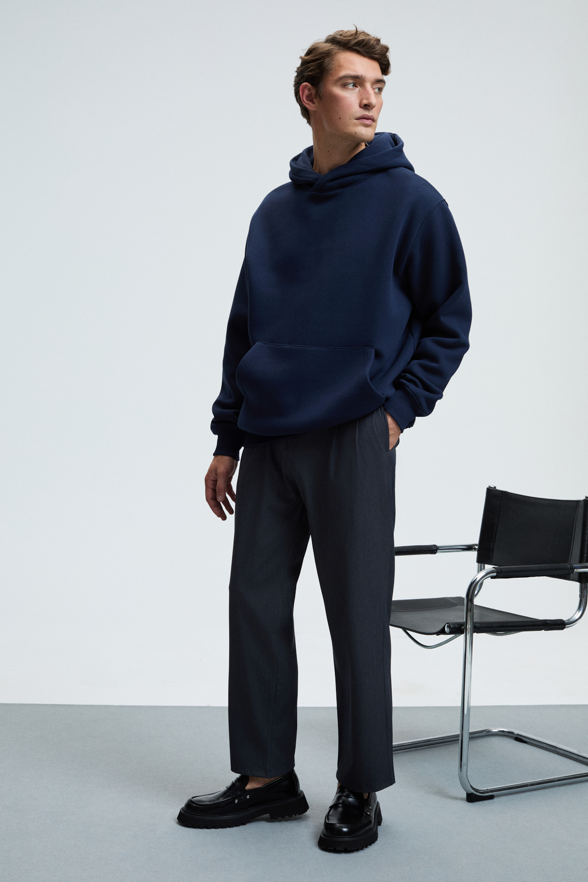 GRIMELANGE Erkek Yumuşak Kumaşlı 3 İplik Oversize Kapüşonlu Kanguru Cepli LACİVERT Sweatshirt görsel 5
