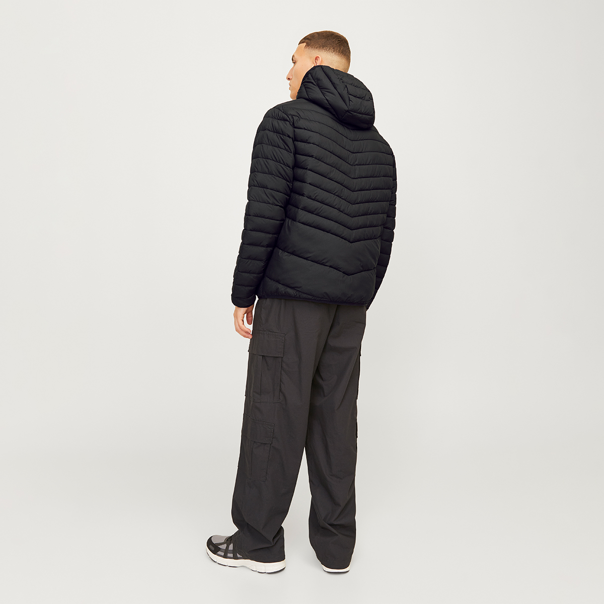 Jack & Jones State Parçaable Puffer Hood Erkek Siyah Kapüşonlu Şişme Mont görsel 3