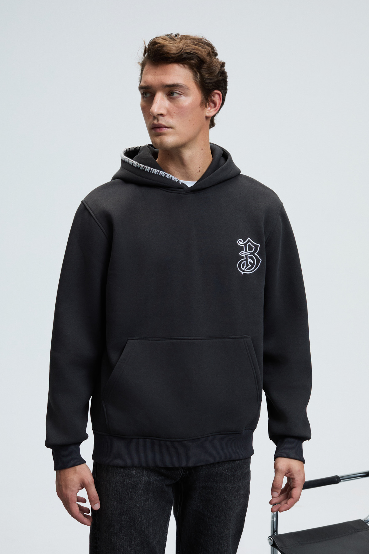 GRIMELANGE Erkek Kapüşonlu Süs Dikiş Detaylı Göğsü Nakışlı Kanguru Cepli ANTRASİT Sweatshirt görsel 4