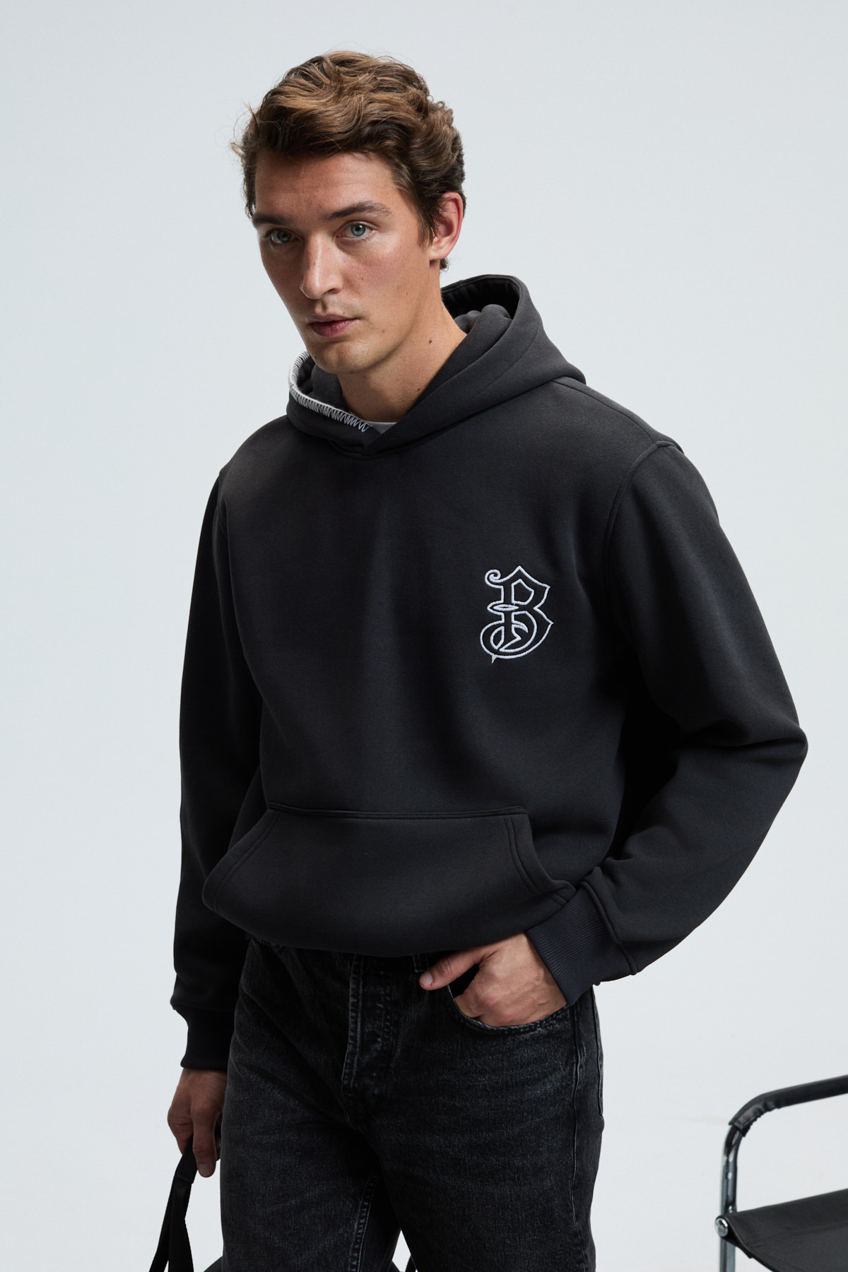 GRIMELANGE Erkek Kapüşonlu Süs Dikiş Detaylı Göğsü Nakışlı Kanguru Cepli ANTRASİT Sweatshirt görsel 7
