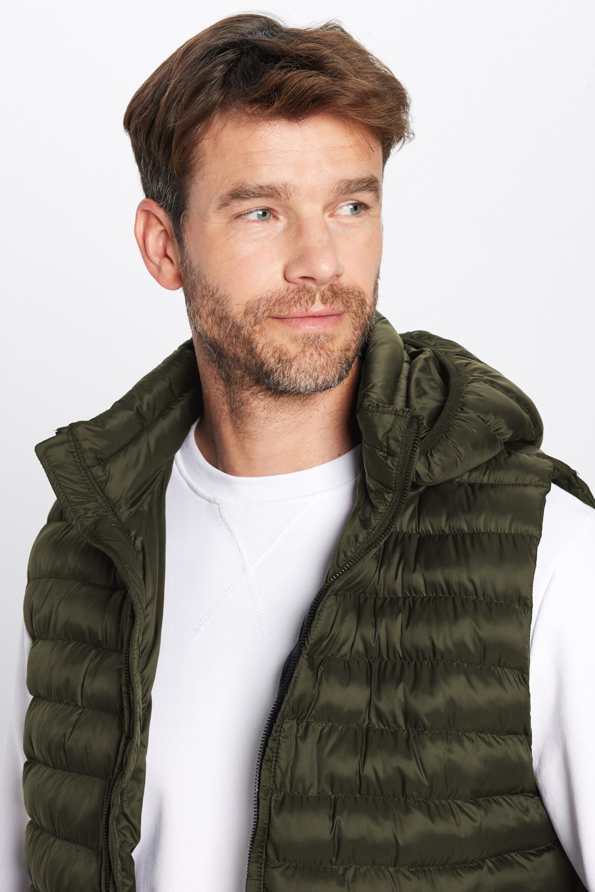 TUDORS Erkek Slim Fit Dar Kesim Astarlı Rüzgar Geçirmez Cepli Çıkarılabilir Kapüşonlu Şişme Yelek görsel 2