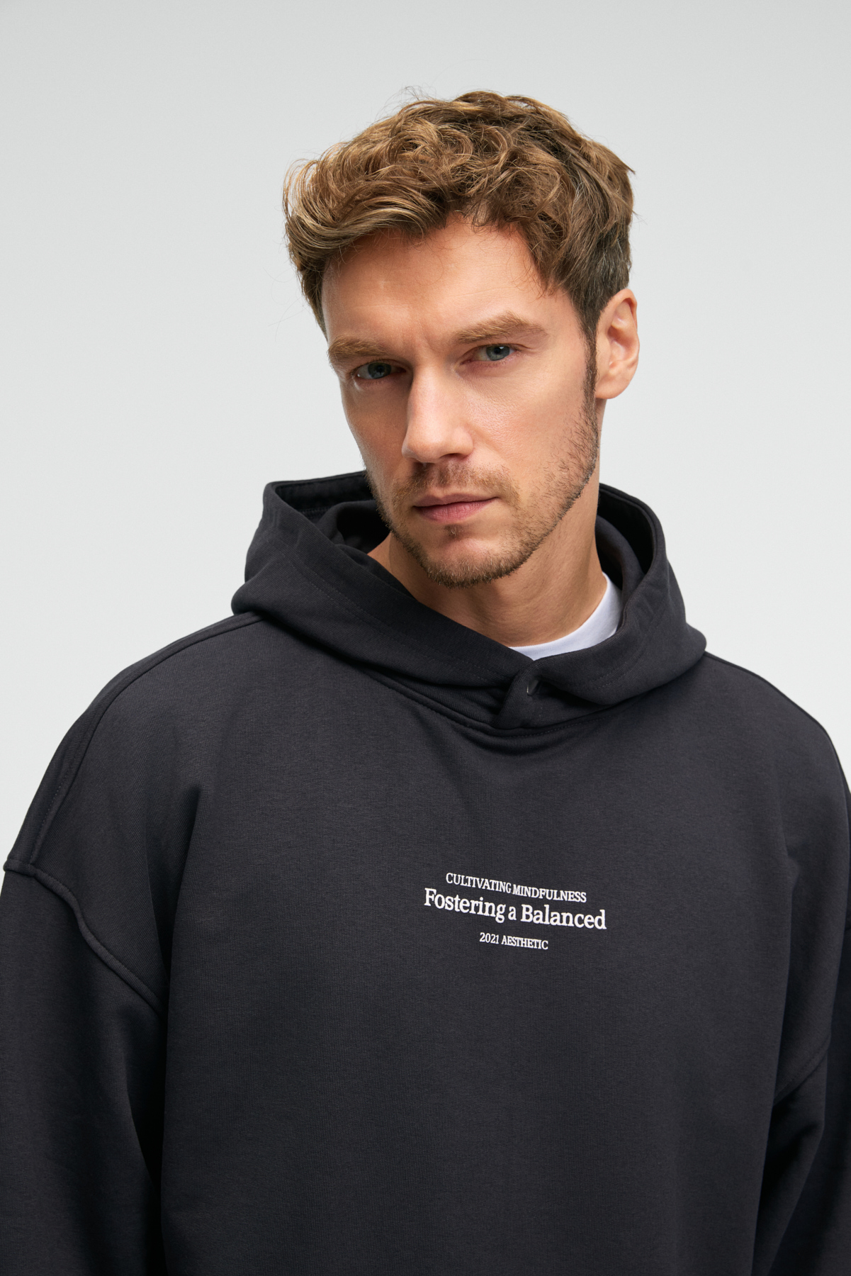 GRIMELANGE Erkek %100 Pamuk Kapüşonlu Çıtçıtlı Baskılı Cebi Süs Etiketli ANTRASİT Sweatshirt görsel 4