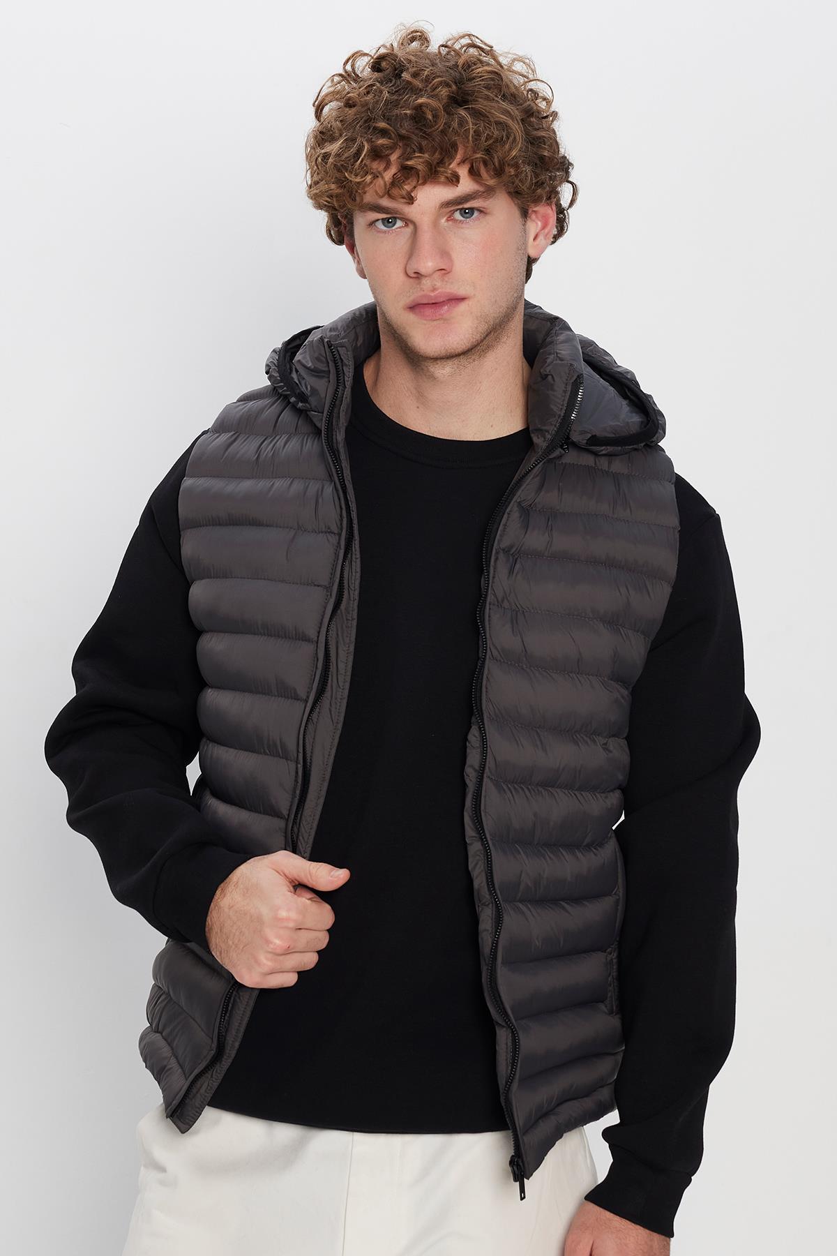 TUDORS Erkek Slim Fit Dar Kesim Astarlı Rüzgar Geçirmez Cepli Çıkarılabilir Kapüşonlu Şişme Yelek görsel 5