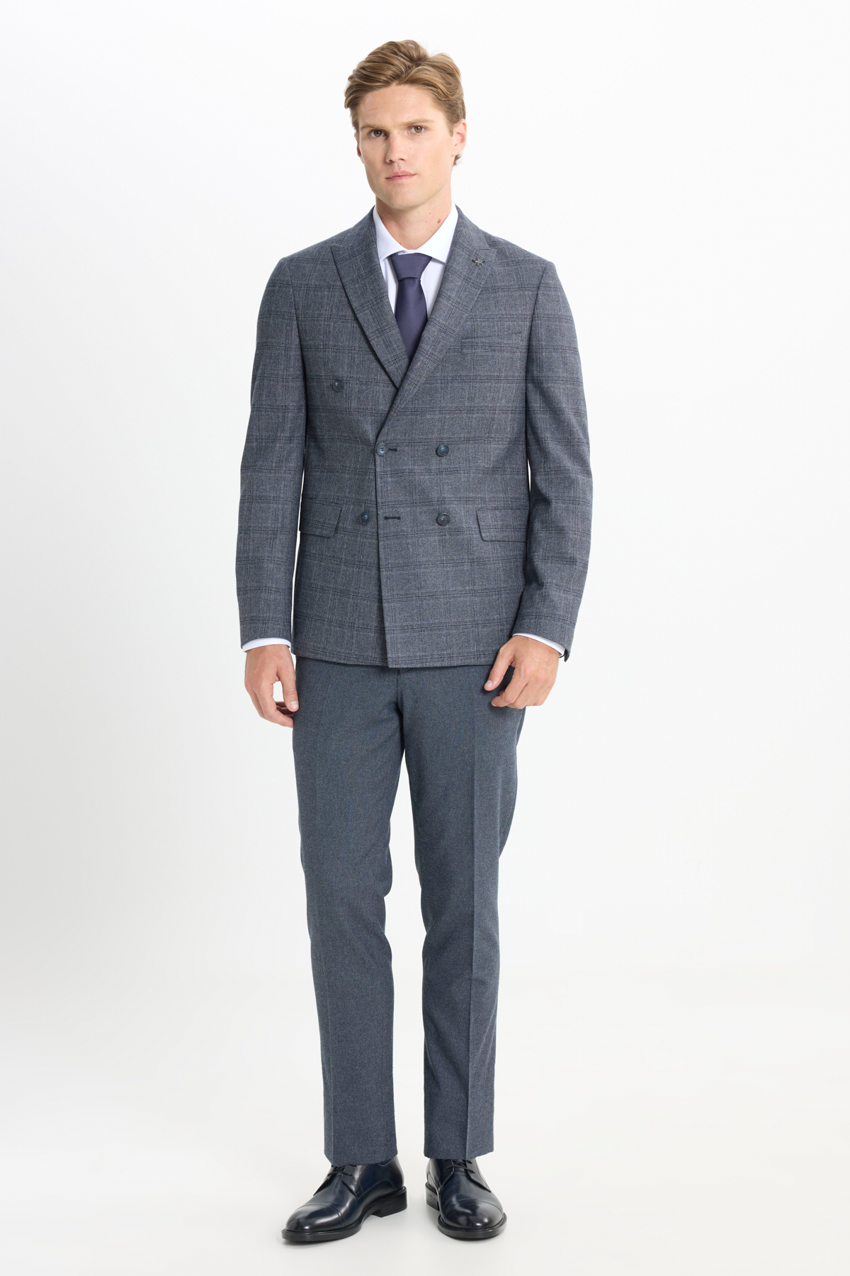 Altınyıldız Classics Erkek Koyu Gri Slim Fit Dar Kesim Kırlangıç Yaka Kareli Kapak Cepli Esnek Takım Elbise görsel 4