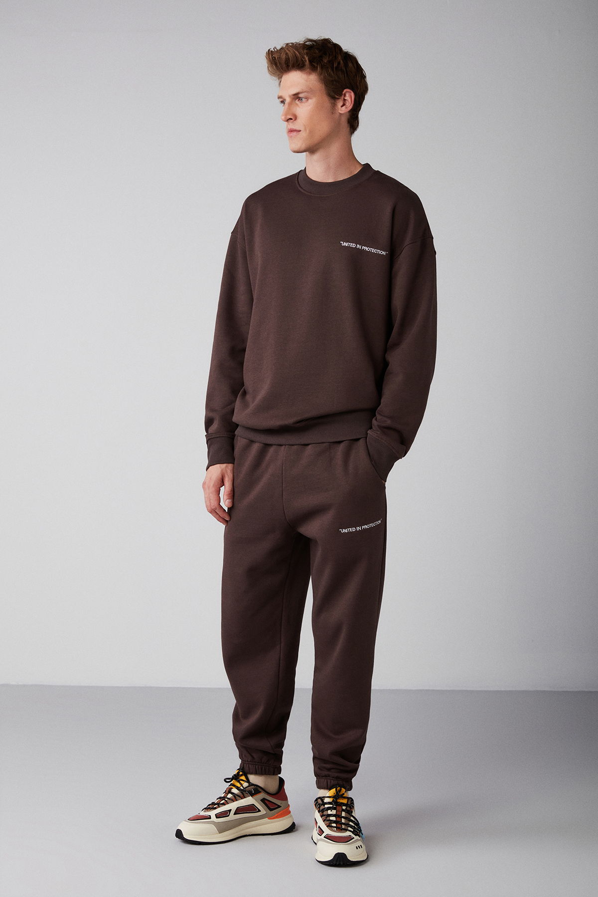 GRIMELANGE Raırok Erkek İçi Polarlı Comfort Bej Oversize Nakışlı KAHVERENGİ Sweatshirt görsel 2