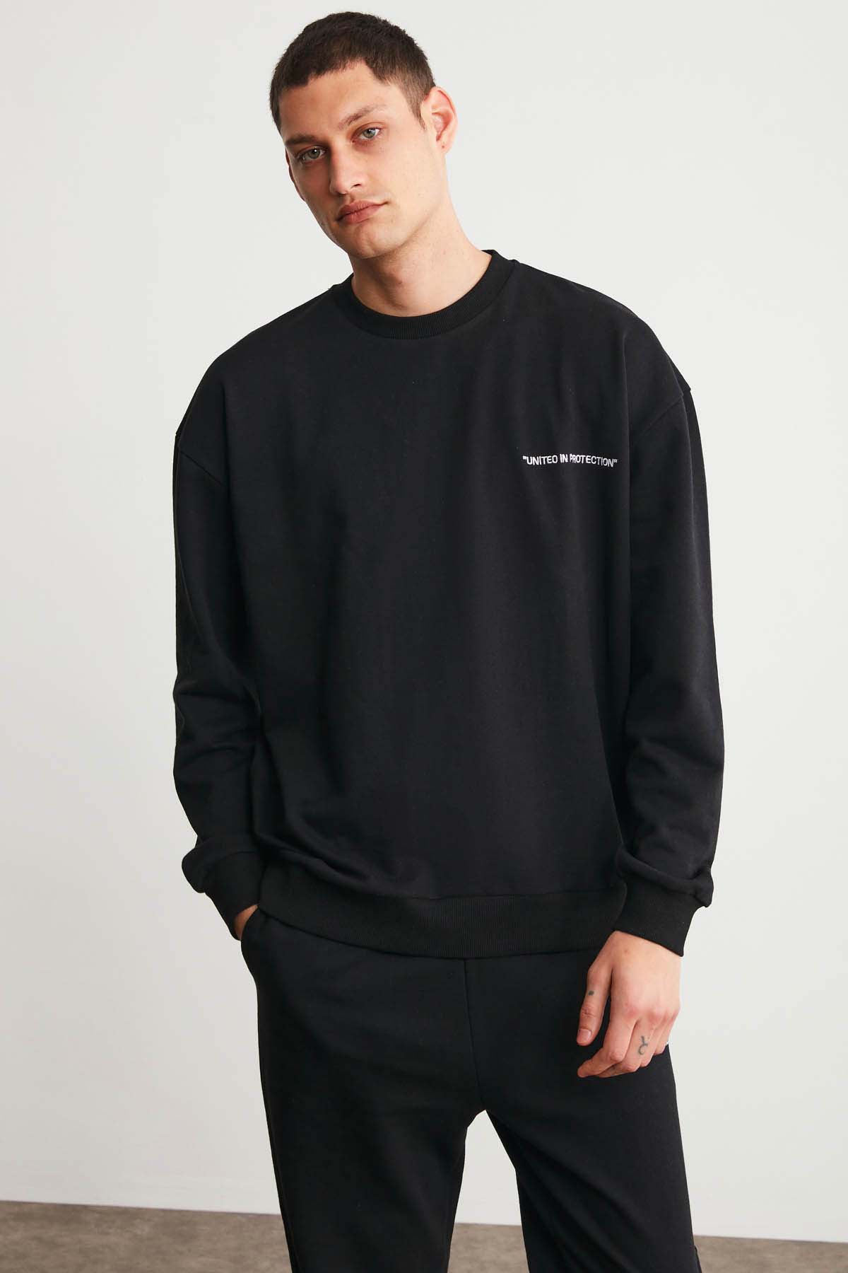 GRIMELANGE Raırok Erkek İçi Polarlı Comfort Bej Oversize Nakışlı SİYAH Sweatshirt görsel 3