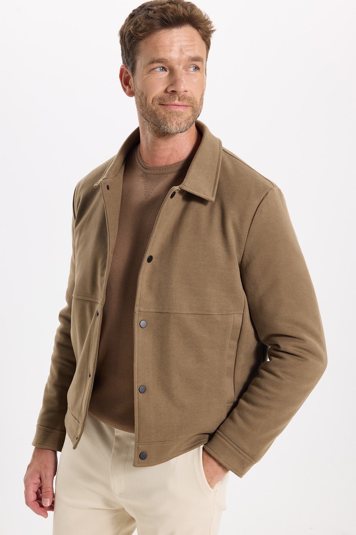 TUDORS Erkek Slim Fit Dar Kesim Çift Cepli Çıtçıt Kapamalı Kahverengi Mont görsel 3
