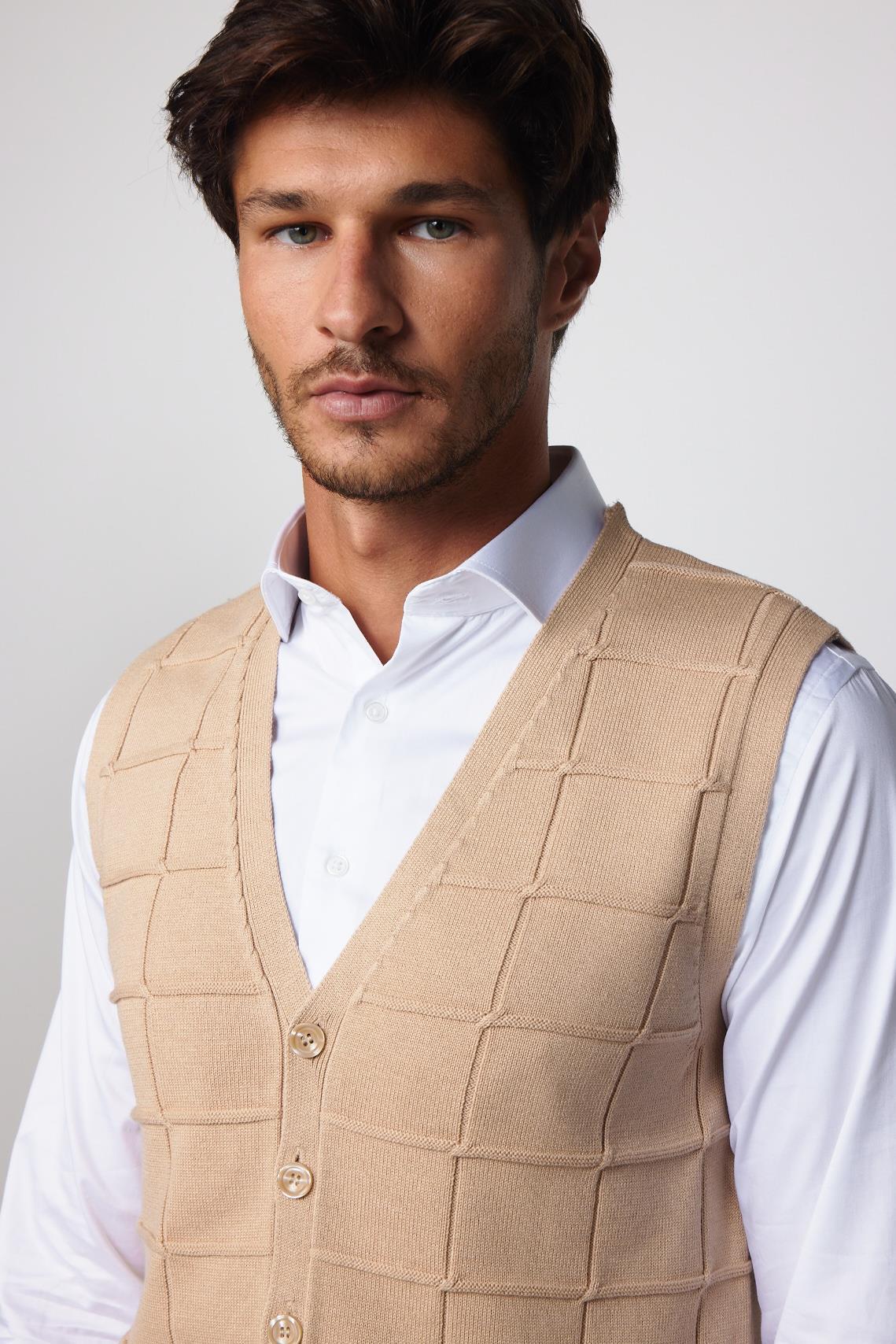 TUDORS Slim Fit Kare Desenli Taş Rengi Erkek Yelek görsel 3