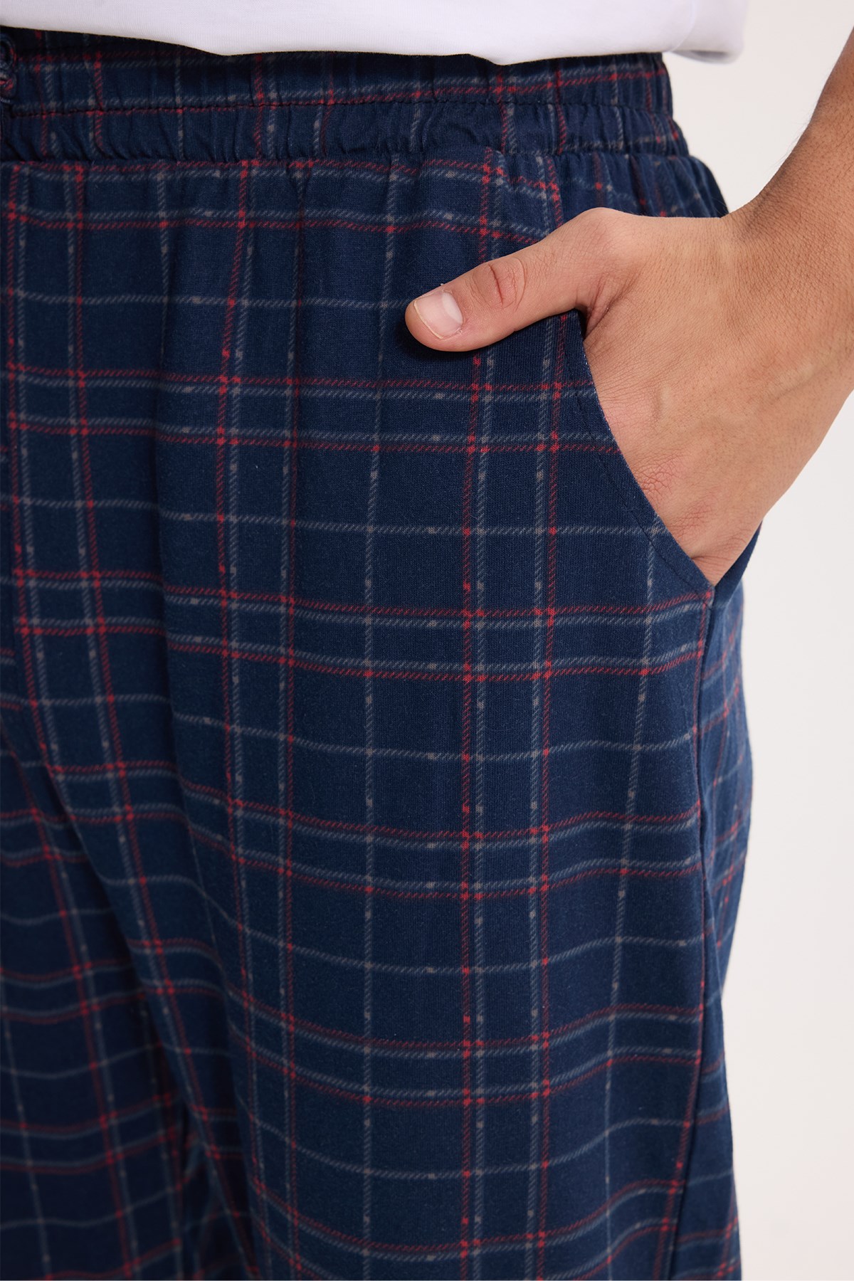 TUDORS Erkek Standart Fit Normal Kesim Pamuklu Kareli Beli Bağcıklı Cepli Lacivert Pijama Altı görsel 5