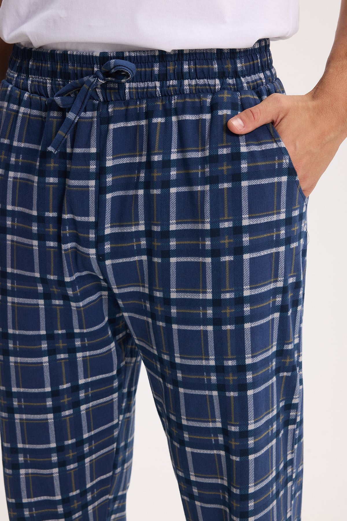 TUDORS Erkek Standart Fit Normal Kesim Pamuklu Kareli Beli Bağcıklı Cepli Lacivert Pijama Altı görsel 4