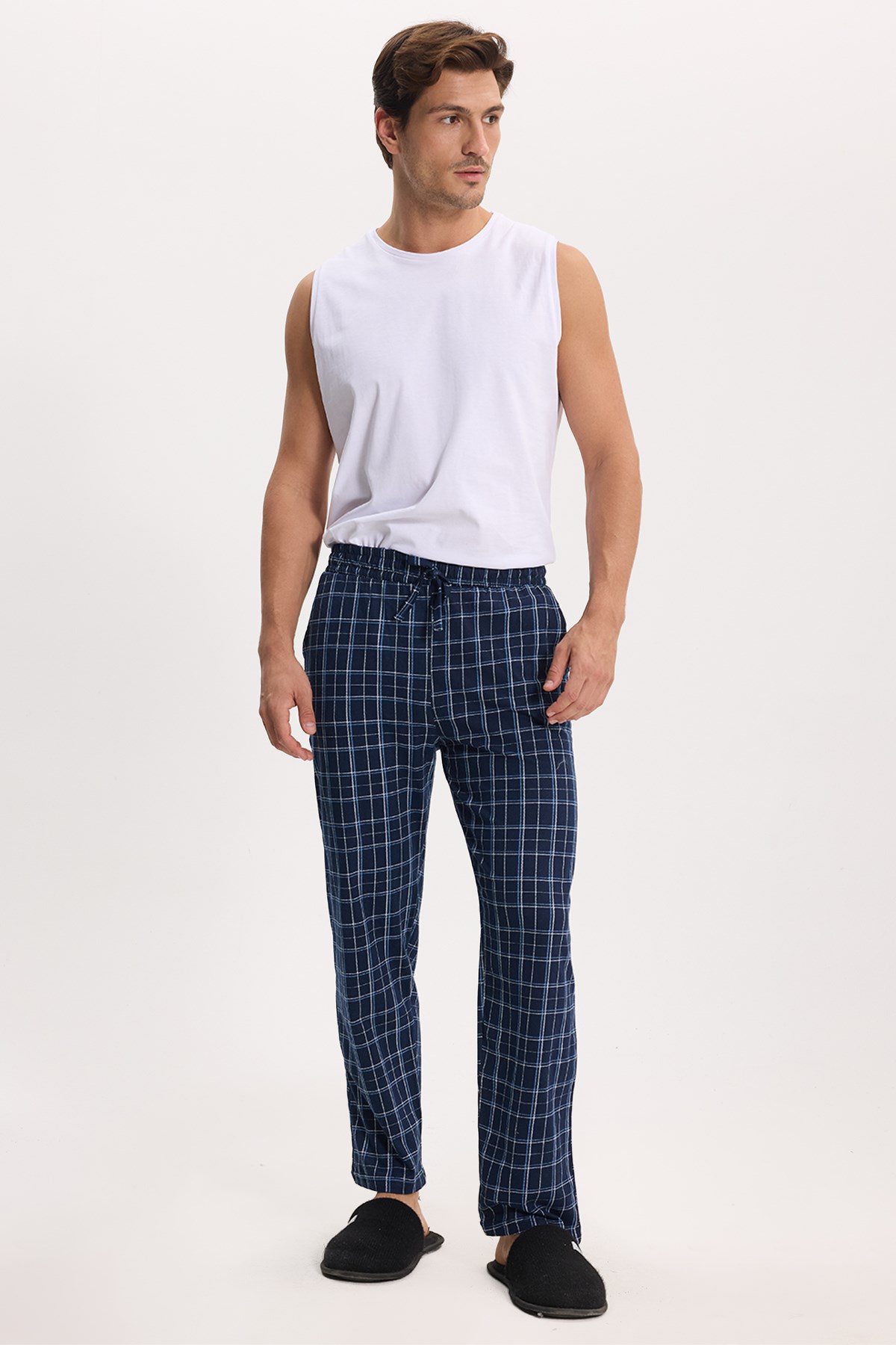 TUDORS Erkek Standart Fit Normal Kesim Pamuklu Kareli Beli Bağcıklı Cepli Lacivert Pijama Altı