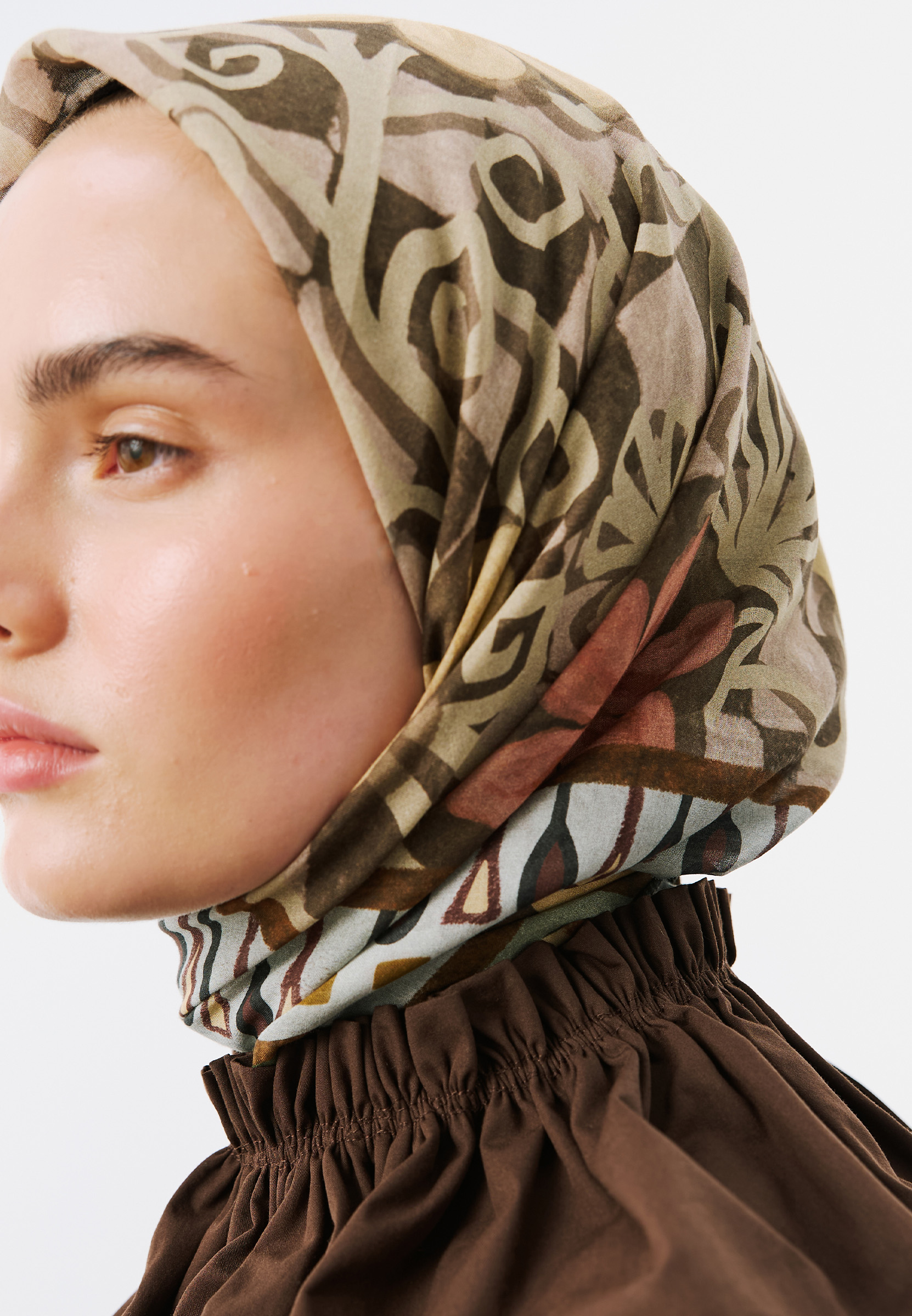 Fresh Scarfs Bloom Geometry Desen Vual Eşarp Kahve görsel 3