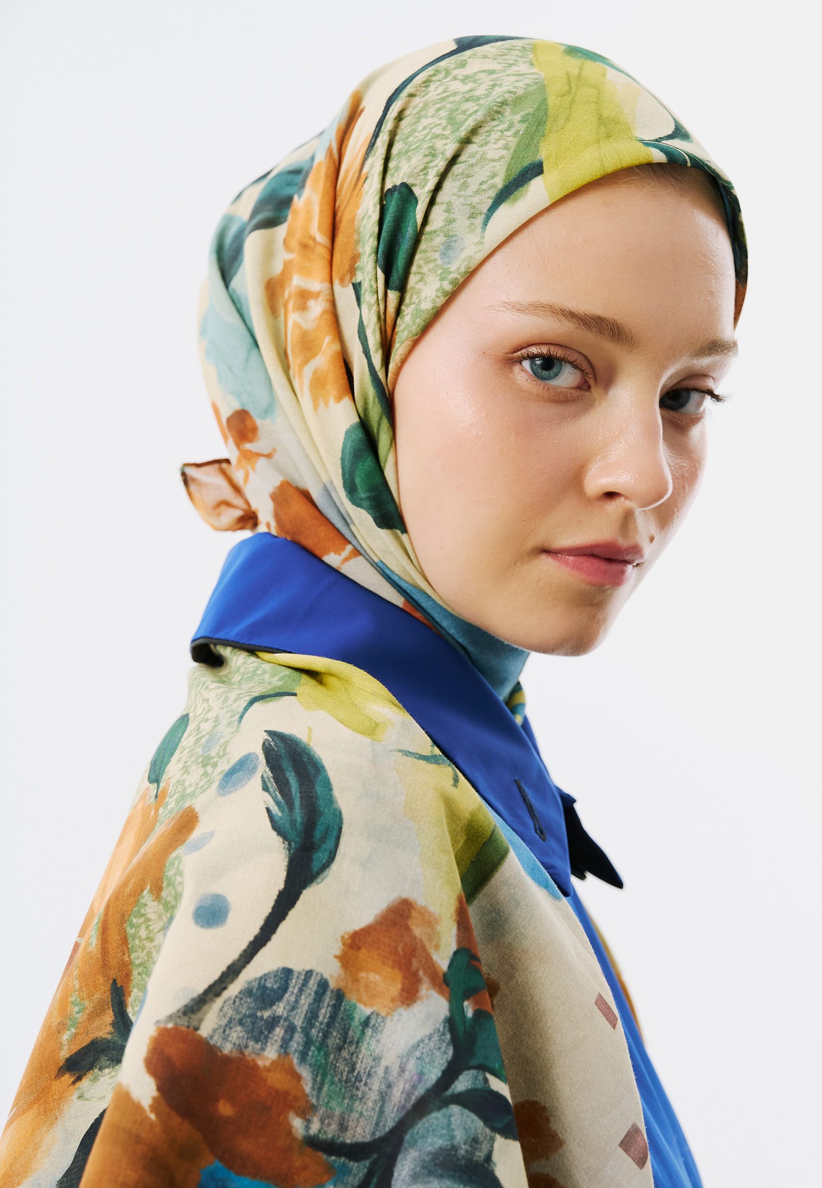 Fresh Scarfs Summer Reverie Desen Vual Eşarp Lacivert görsel 3