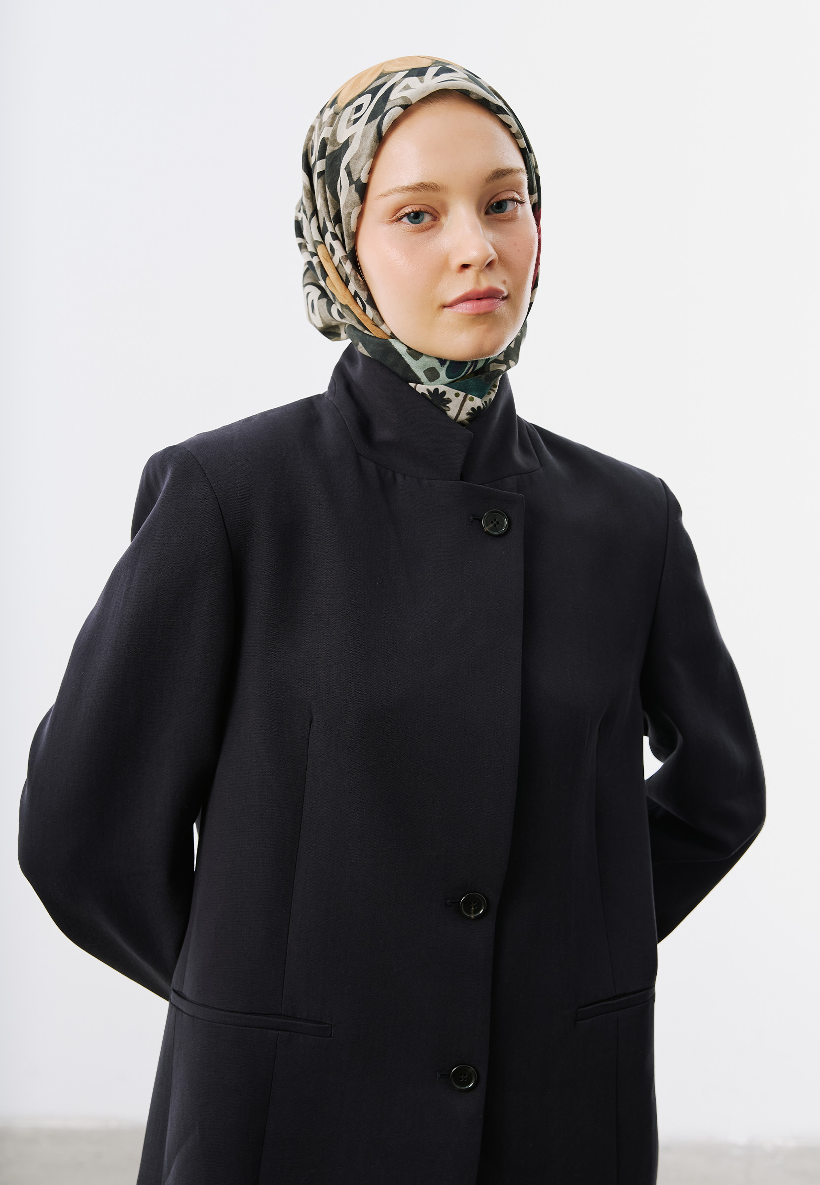 Fresh Scarfs Bloom Geometry Desen Vual Eşarp Siyah görsel 3