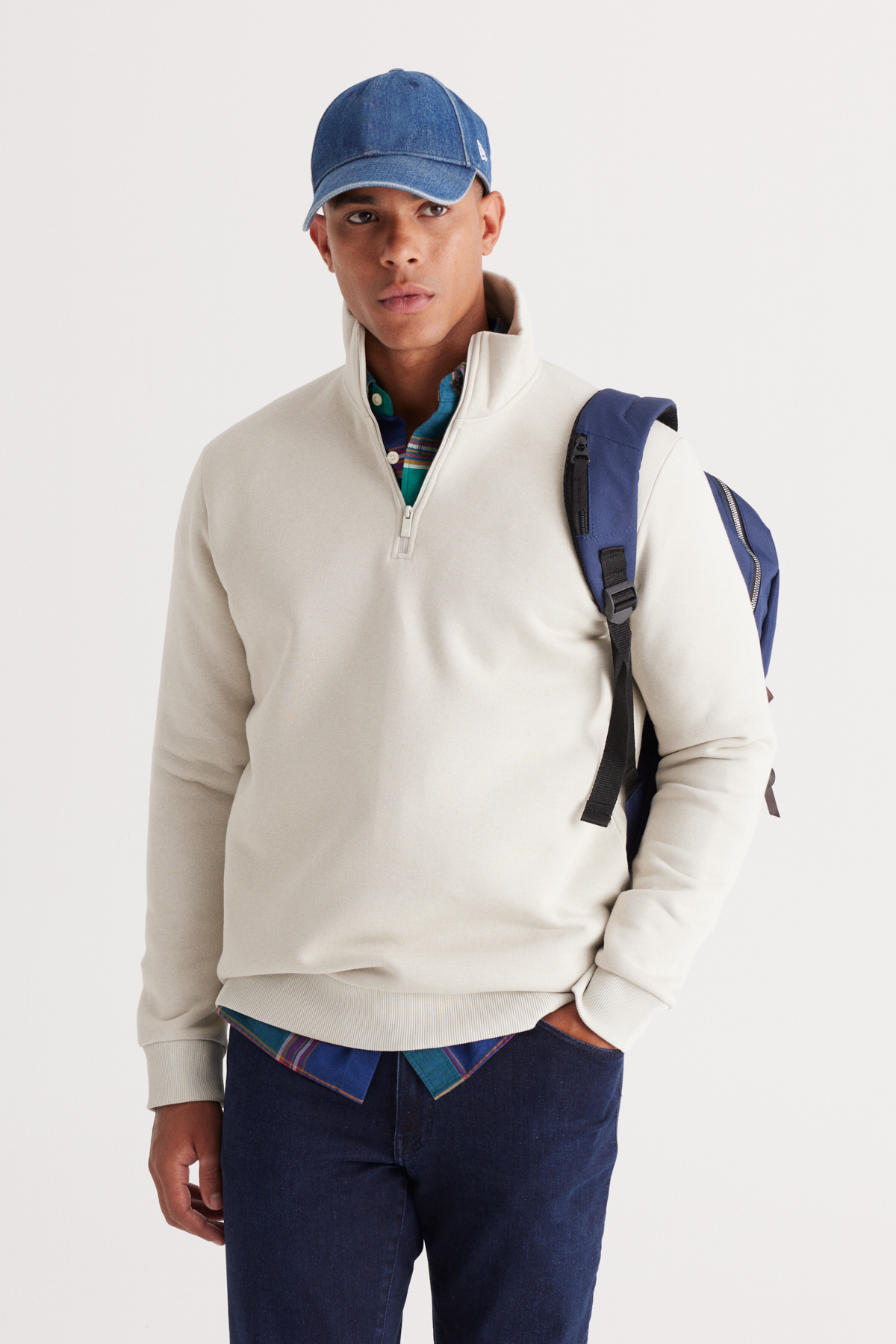 AC&Co / Altınyıldız Classics Erkek Bej Standart Fit Normal Kesim İçi Polarlı Bato Yaka Pamuklu Sweatshirt