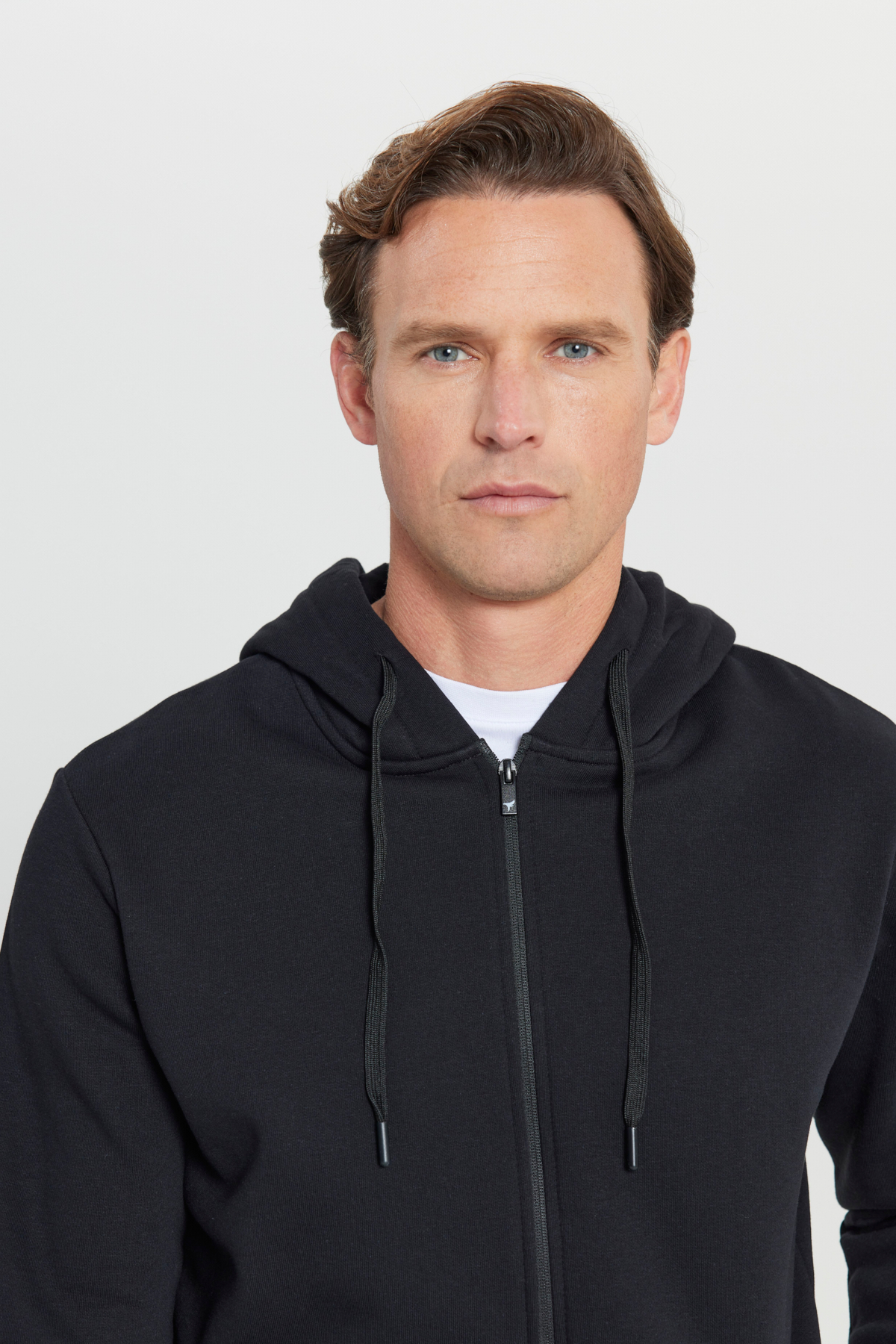 AC&Co / Altınyıldız Classics Siyah Standart Fit Normal Kesim Kapüşonlu Erkek Fermuarlı Sweatshirt Hırka görsel 6