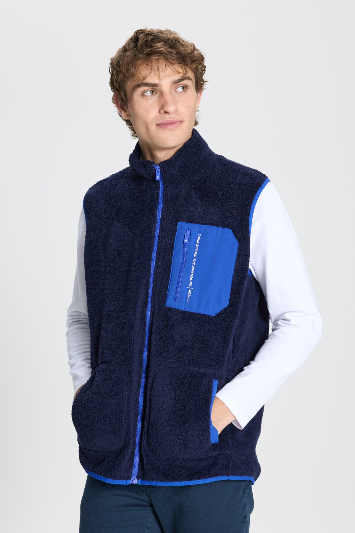 AC&Co / Altınyıldız Classics Erkek Lacivert Standart Fit Normal Kesim Dik Yaka Polar Yelek