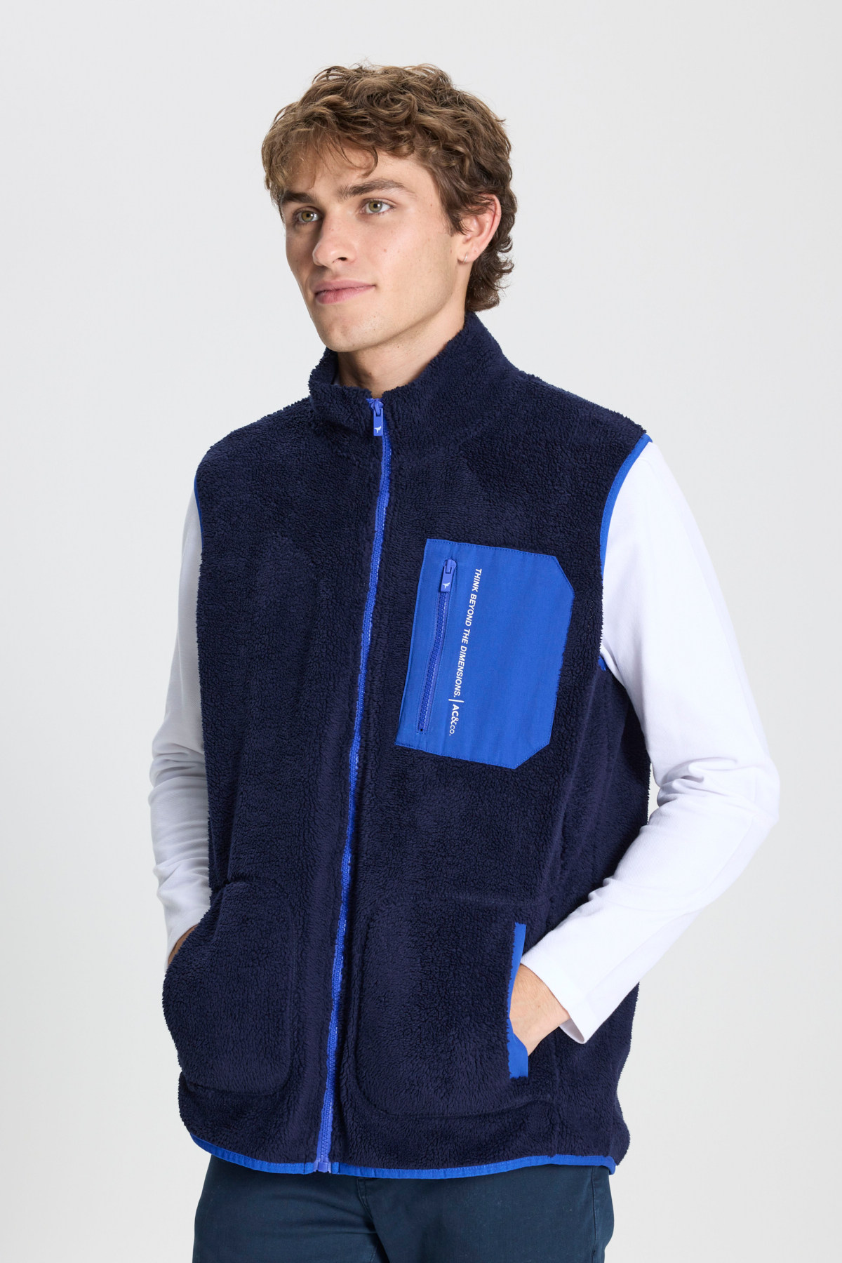 AC&Co / Altınyıldız Classics Erkek Lacivert Standart Fit Normal Kesim Dik Yaka Polar Yelek görsel 3