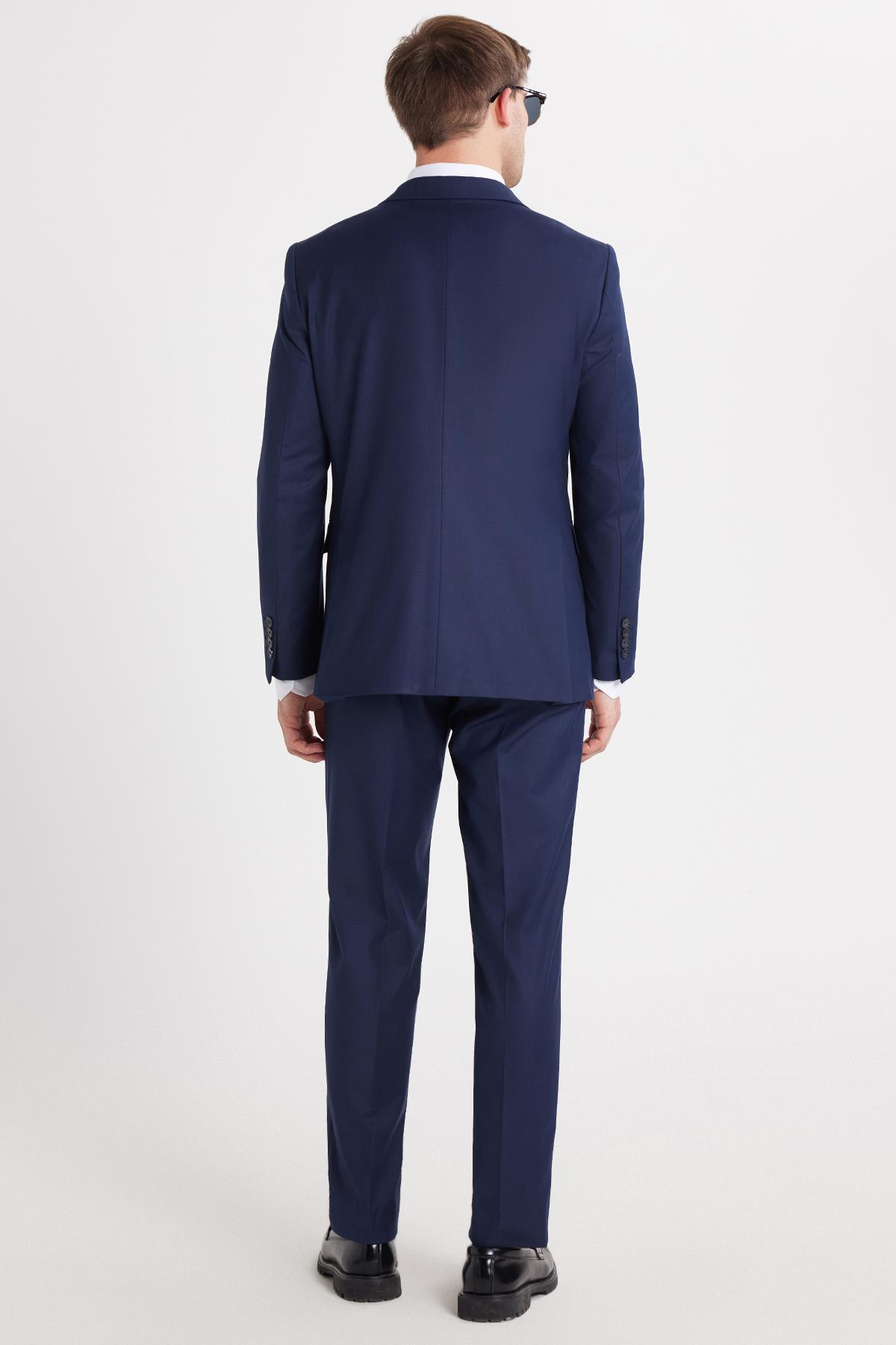 TUDORS Erkek Slim Fit Lacivert Esnek Elastanlı Kumaş Sivri Yaka Yelekli Takım Elbise görsel 5
