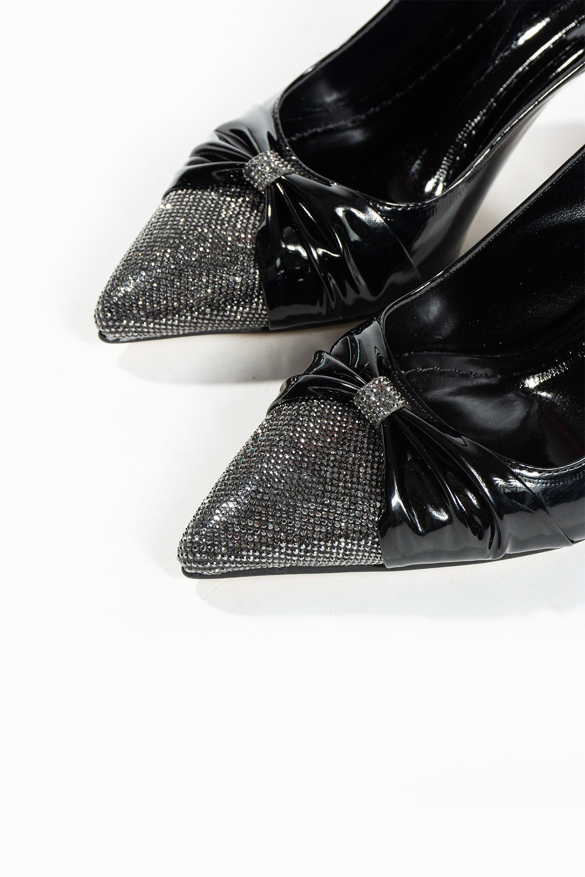 DUXAL SHOES Gemma Kadın Siyah Rugan Taş Detaylı Bilek Bağlı Topuklu Ayakkabı görsel 2
