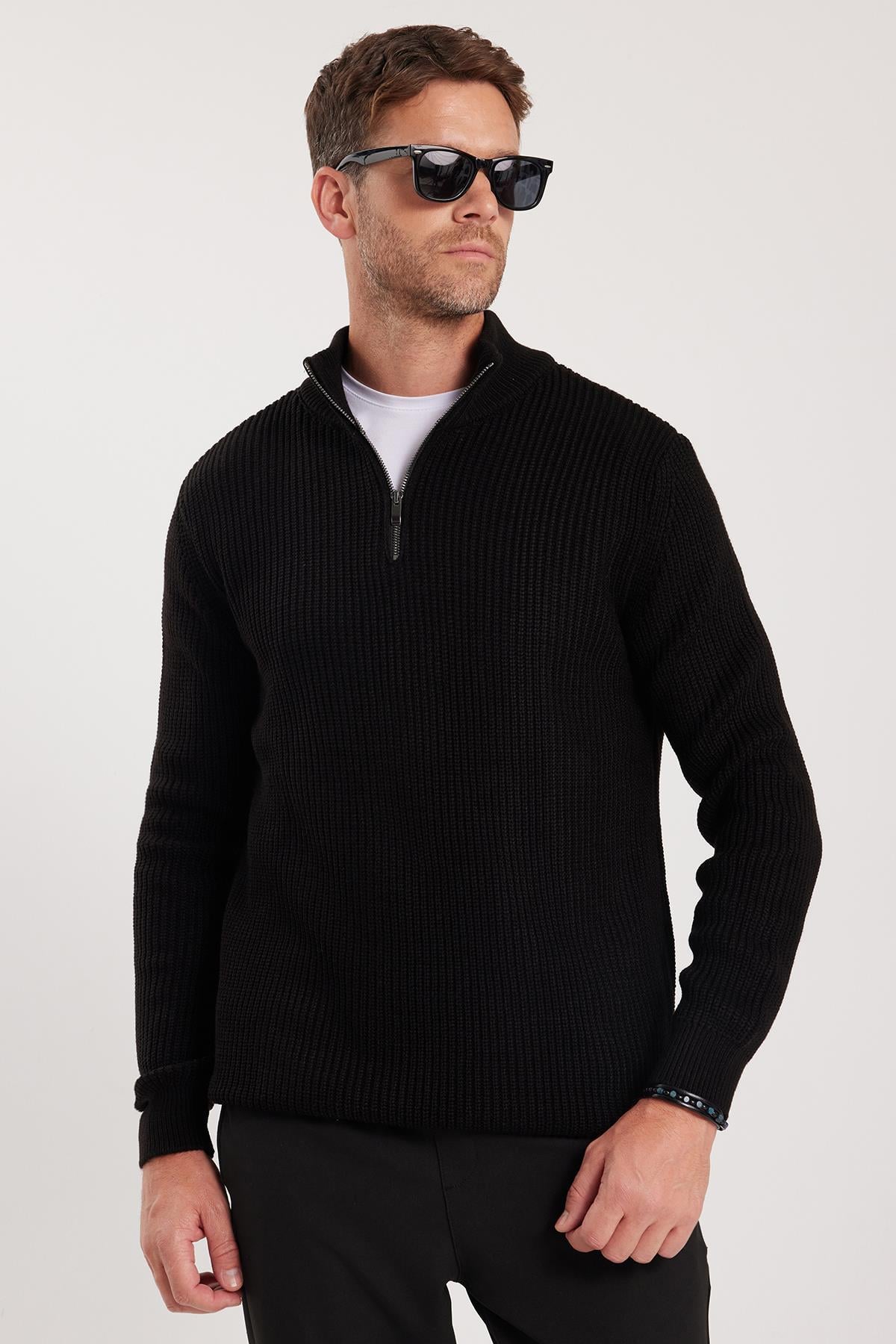 TUDORS Erkek Slim Fit Dar Kesim Fermuarlı Siyah Dik Yaka Triko Kazak görsel 5