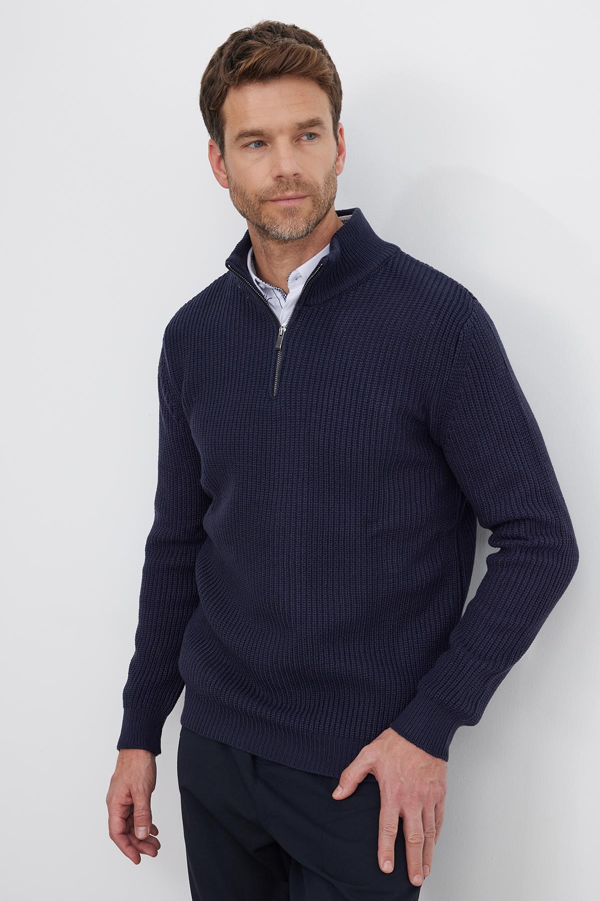 TUDORS Erkek Slim Fit Dar Kesim Fermuarlı Lacivert Dik Yaka Triko Kazak görsel 2