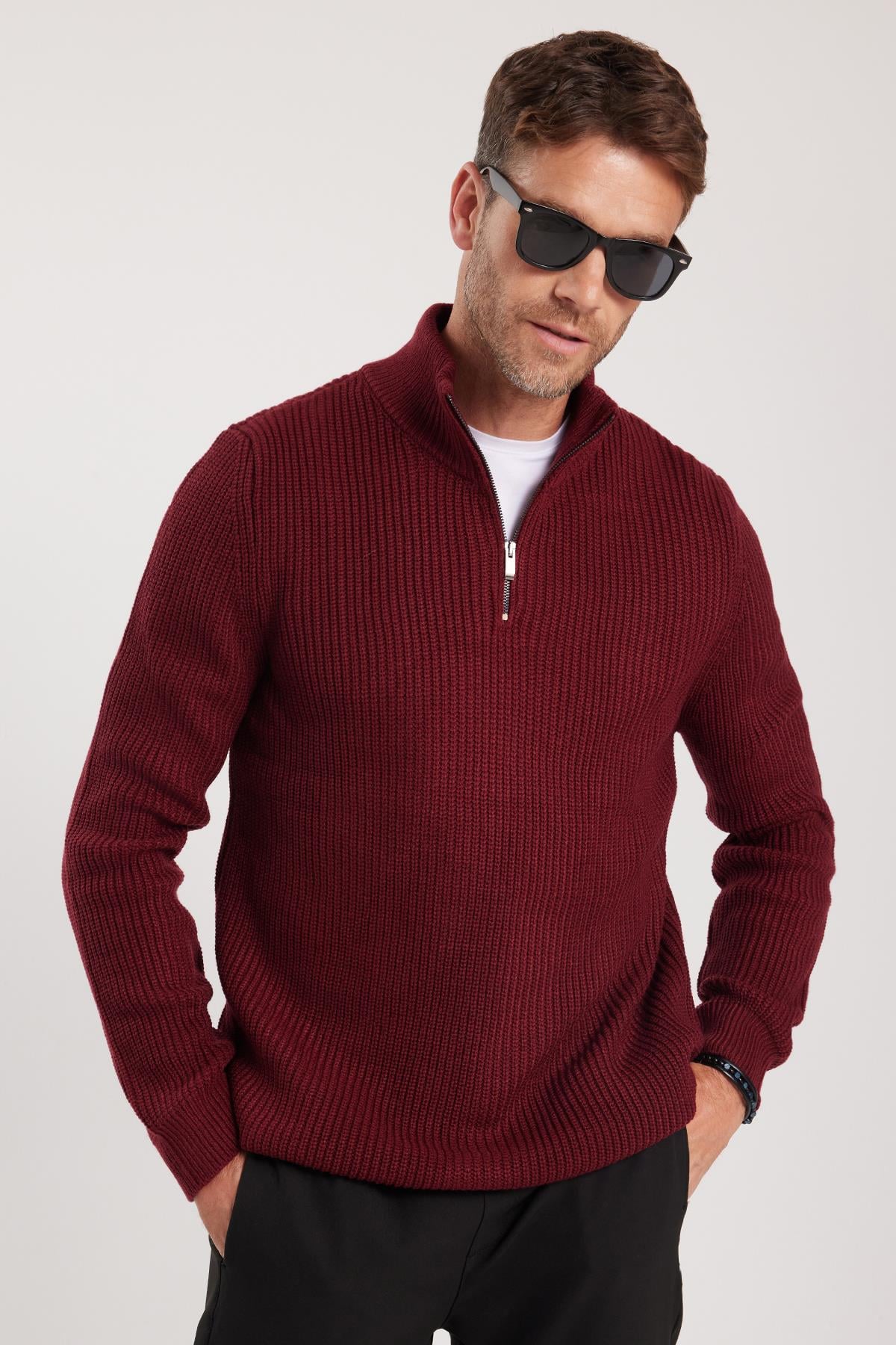 TUDORS Erkek Slim Fit Dar Kesim Fermuarlı Bordo Dik Yaka Triko Kazak görsel 4