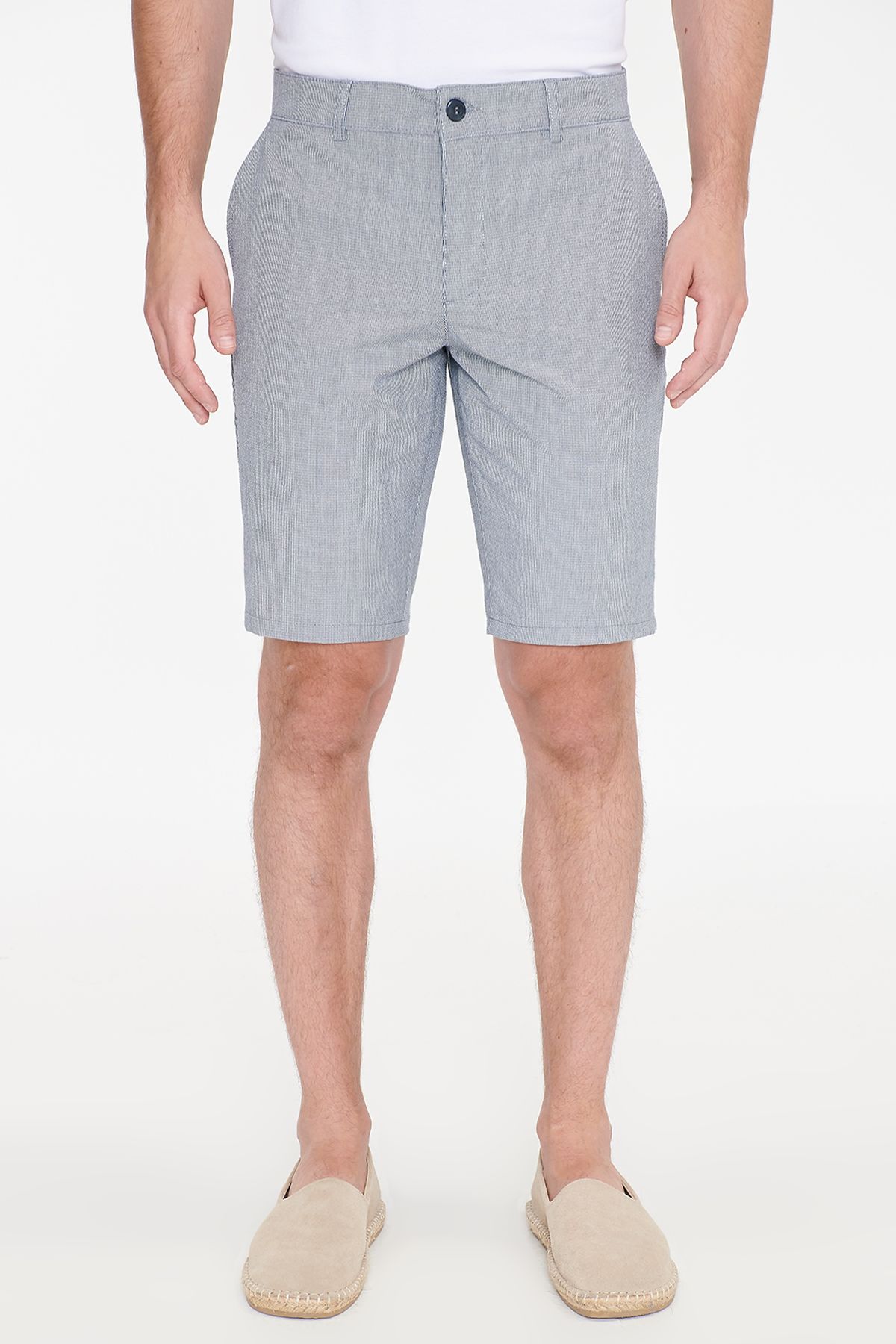 Altınyıldız Classics Erkek Lacivert Slim Fit Dar Kesim Yan Cepli Gofre Desenli Esnek Şort görsel 2
